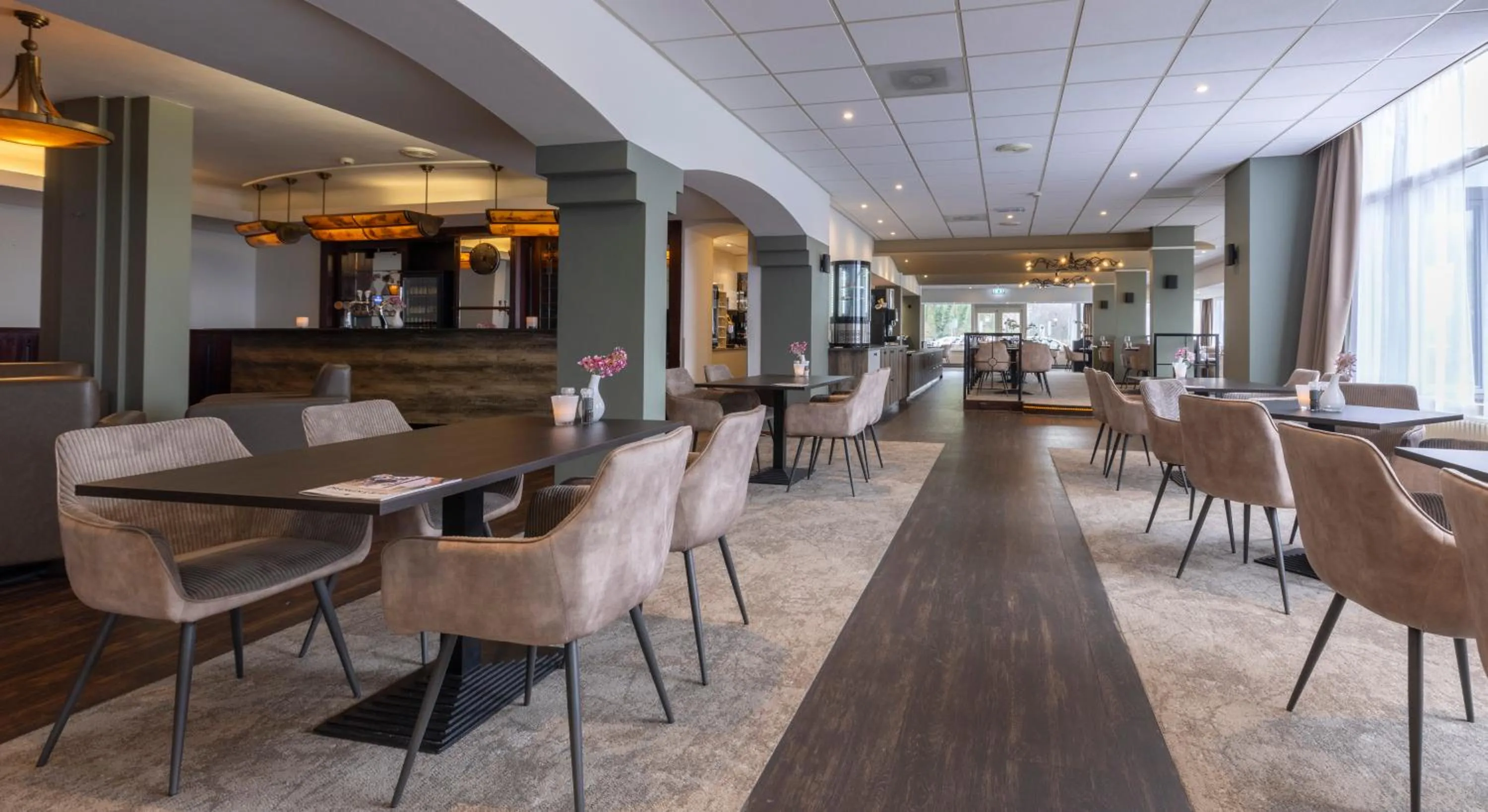 Restaurant/places to eat in Fletcher Hotel Restaurant Rooland