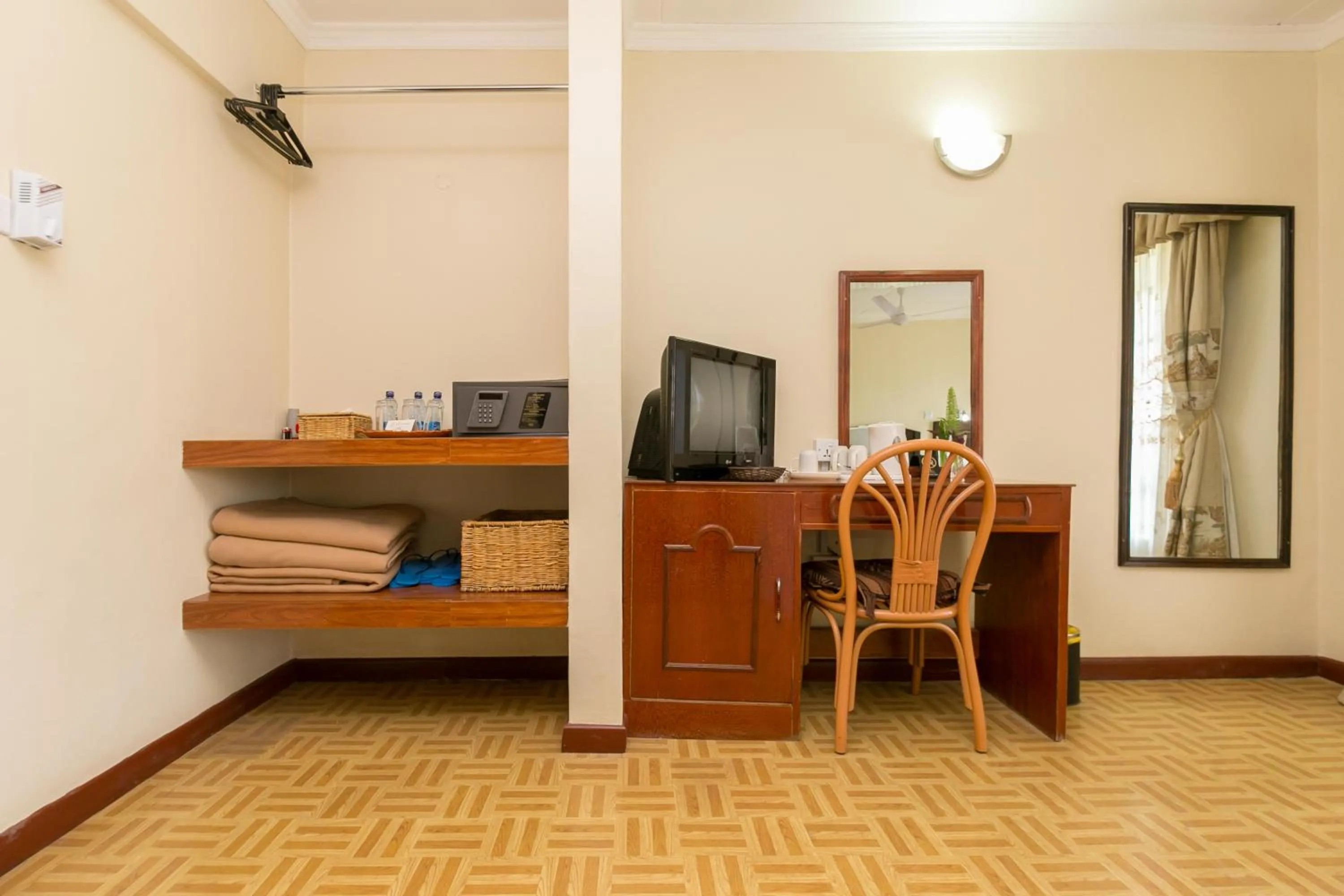 TV and multimedia in Fahari Gardens Hotel