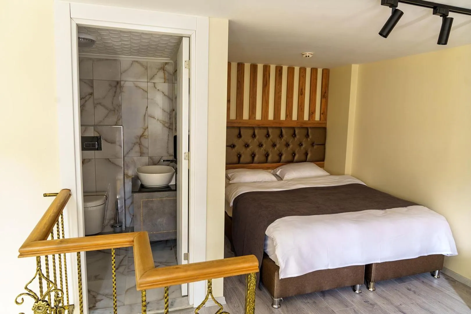 Bed in Grand 464 Otel