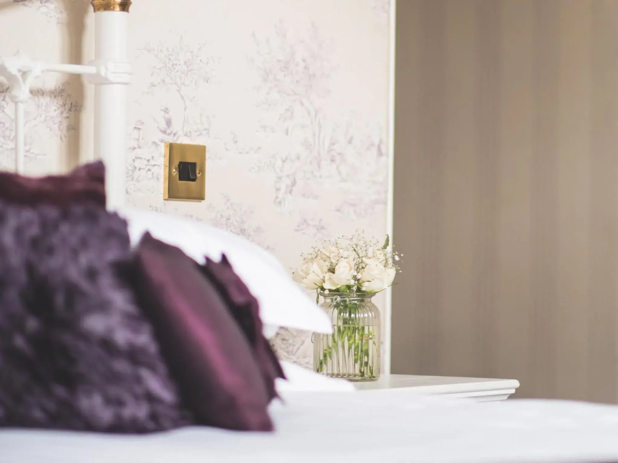 Queen Room - Non-Smoking in Oaklands Hall Hotel Sure Hotel Collection by Best Western Queen Room - Non-Smoking in Oaklands Hall Hotel Sure Hotel Collection by Best Western