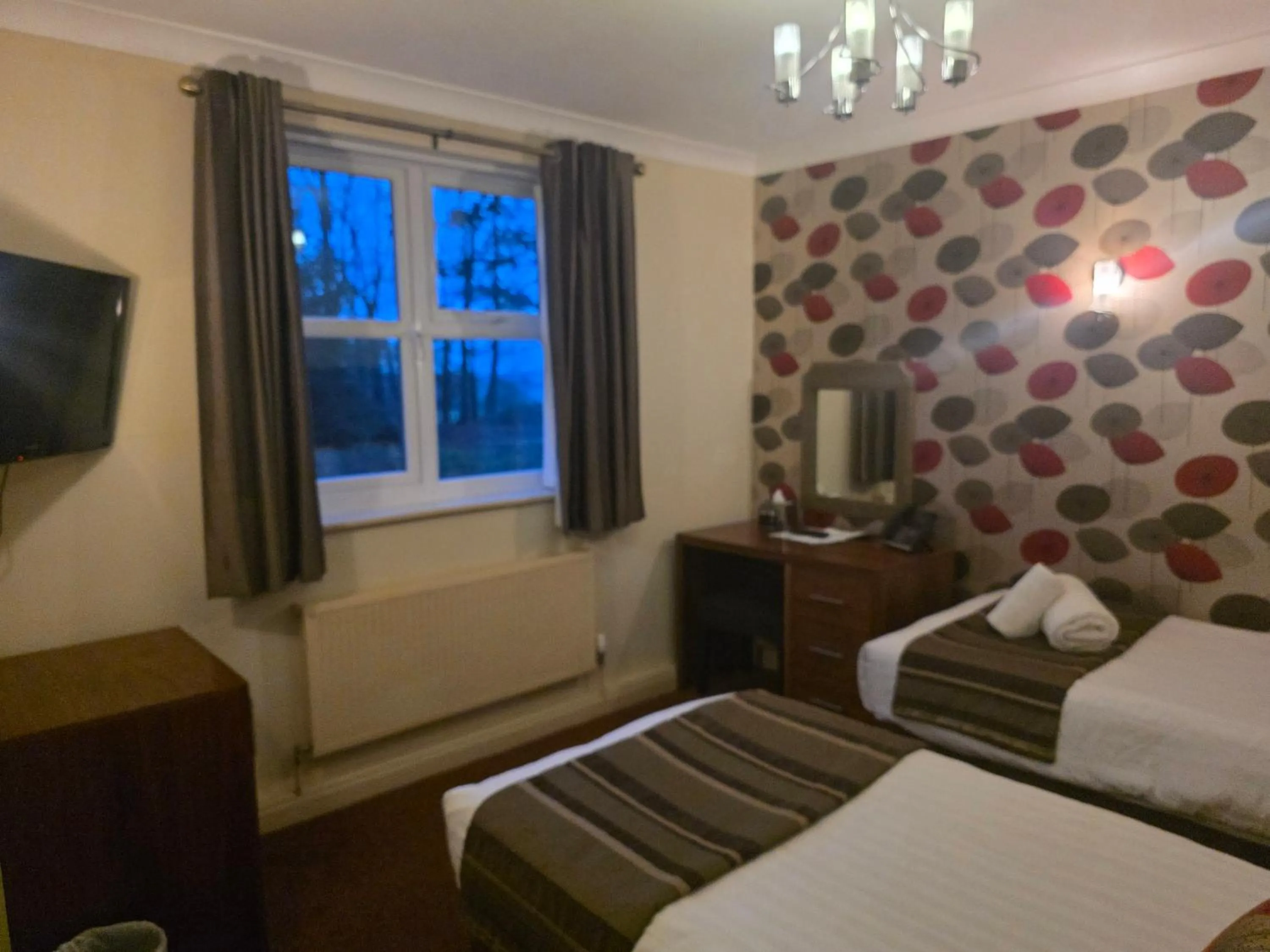 Bed in Oaklands Hall Hotel Grimsby