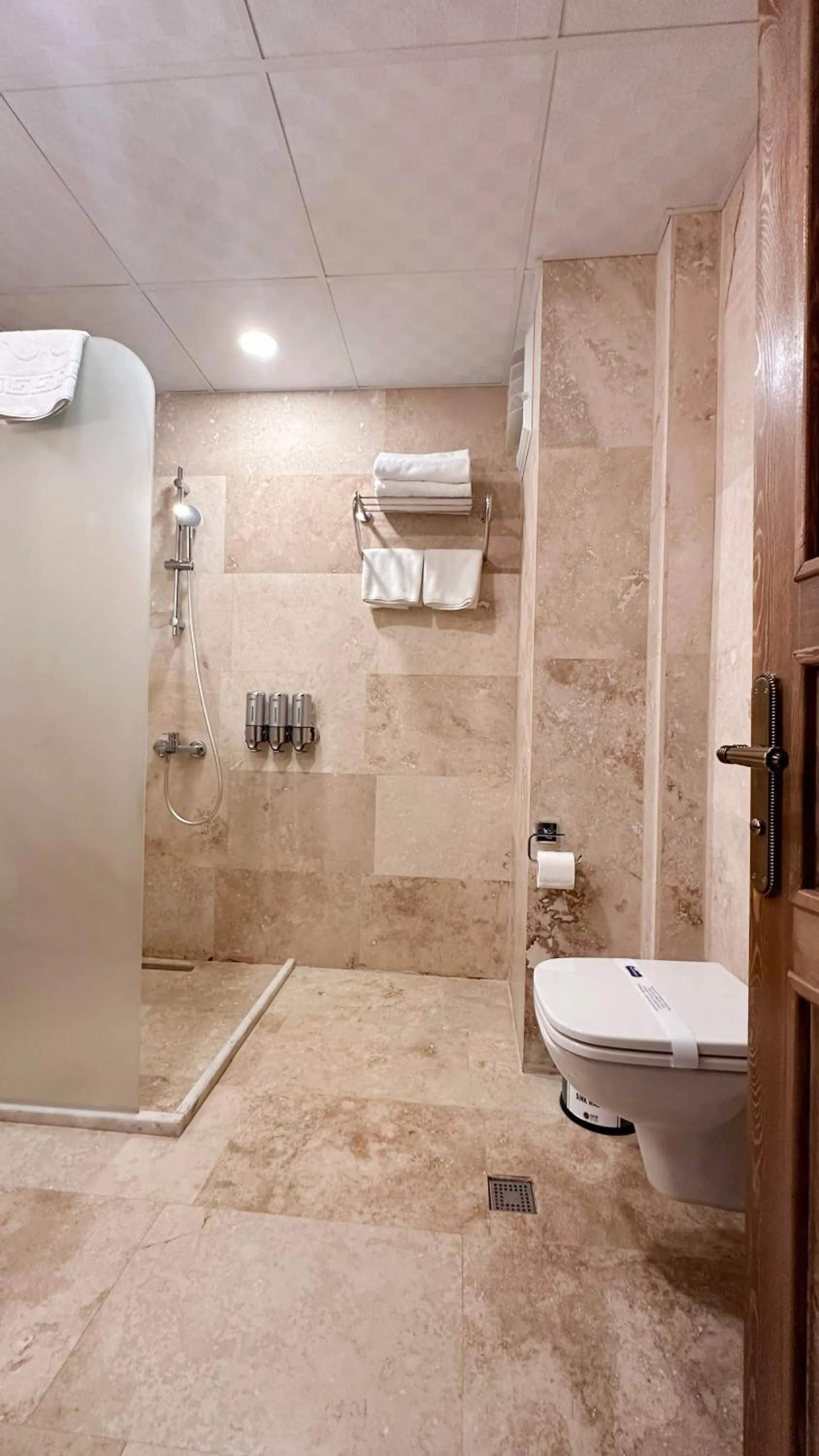 Shower in Rocca Stone House