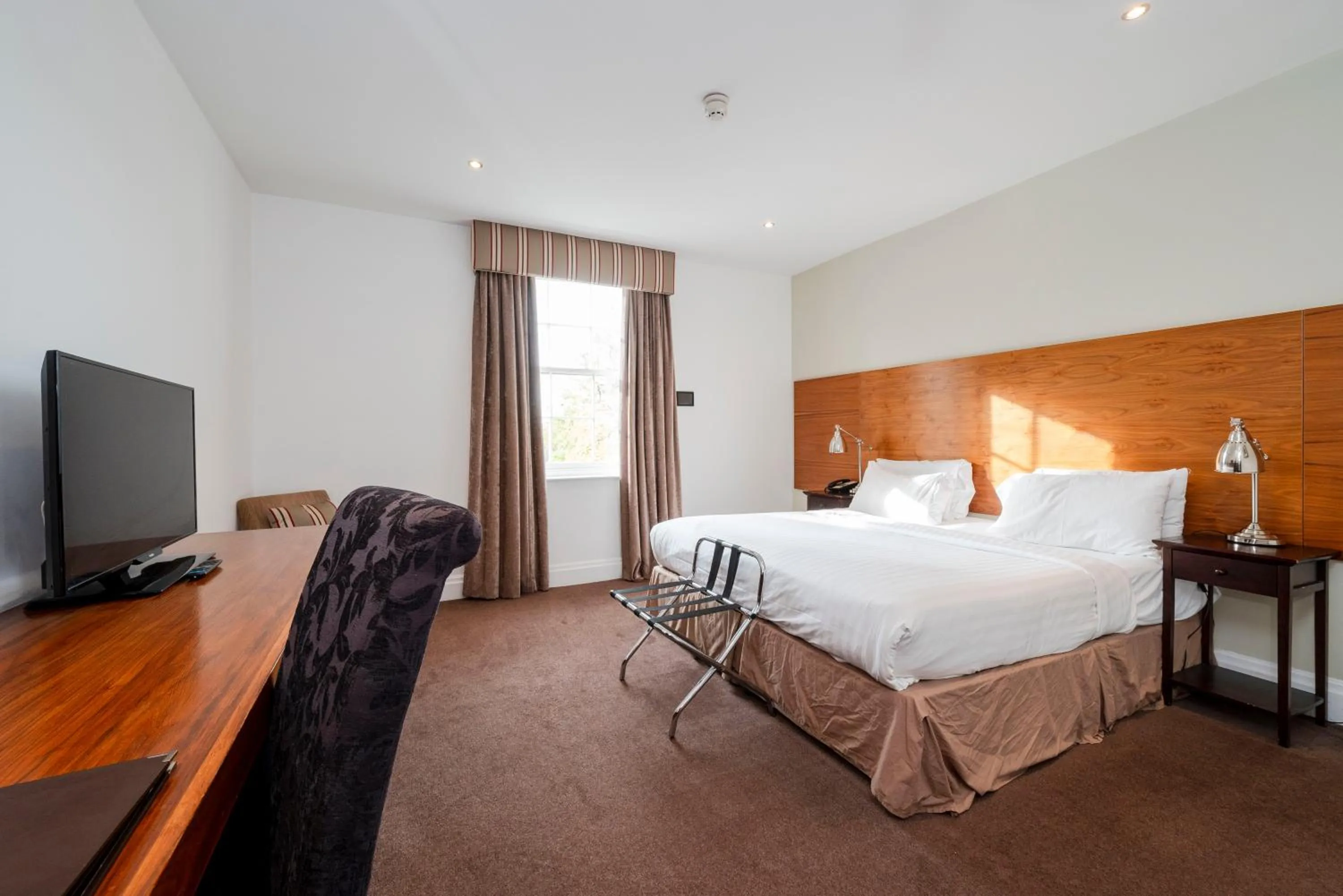 Bed in Aston Hall Hotel, BW Signature Collection