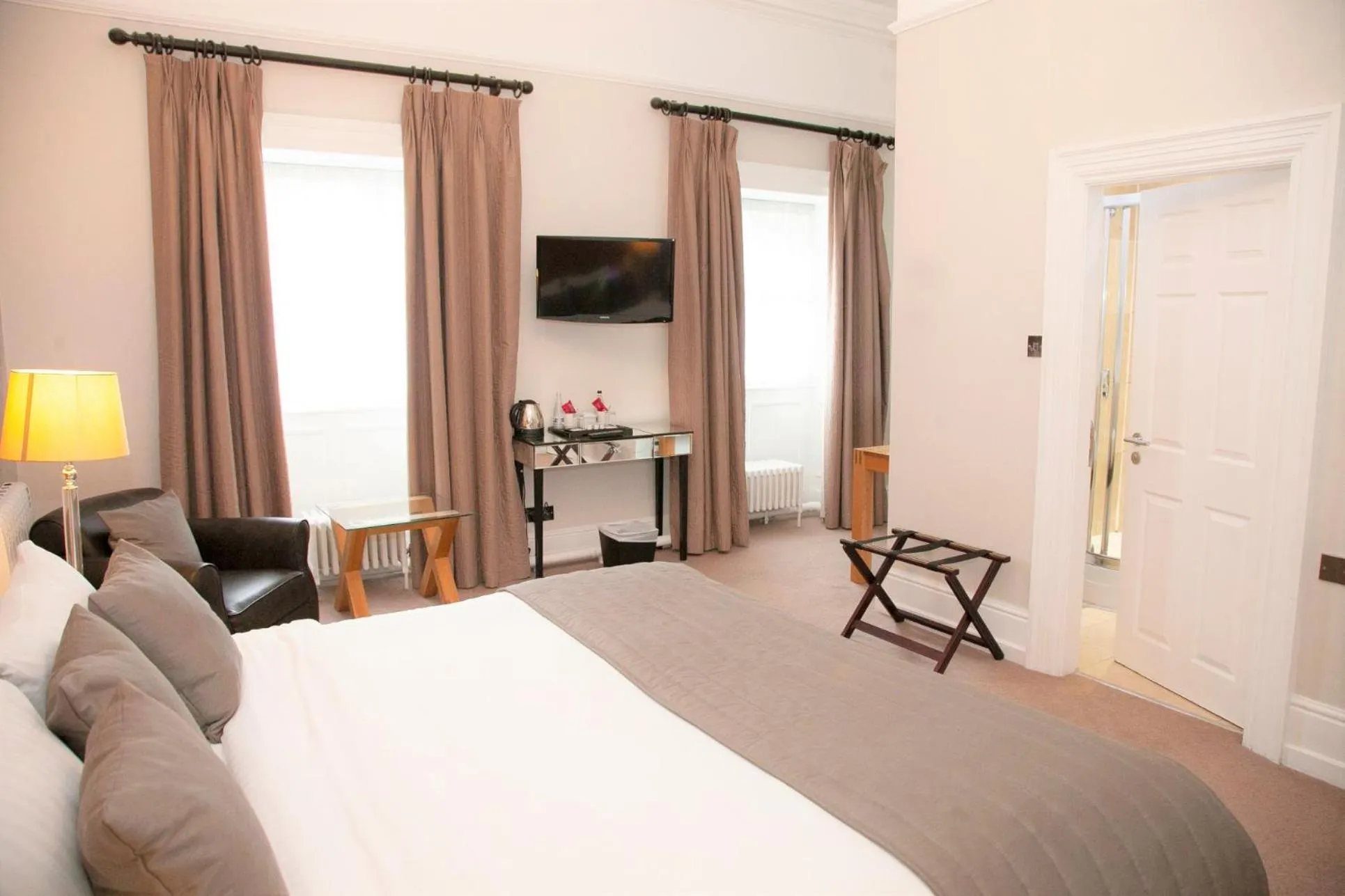 Bedroom, Bed in Aston Hall Hotel, BW Signature Collection