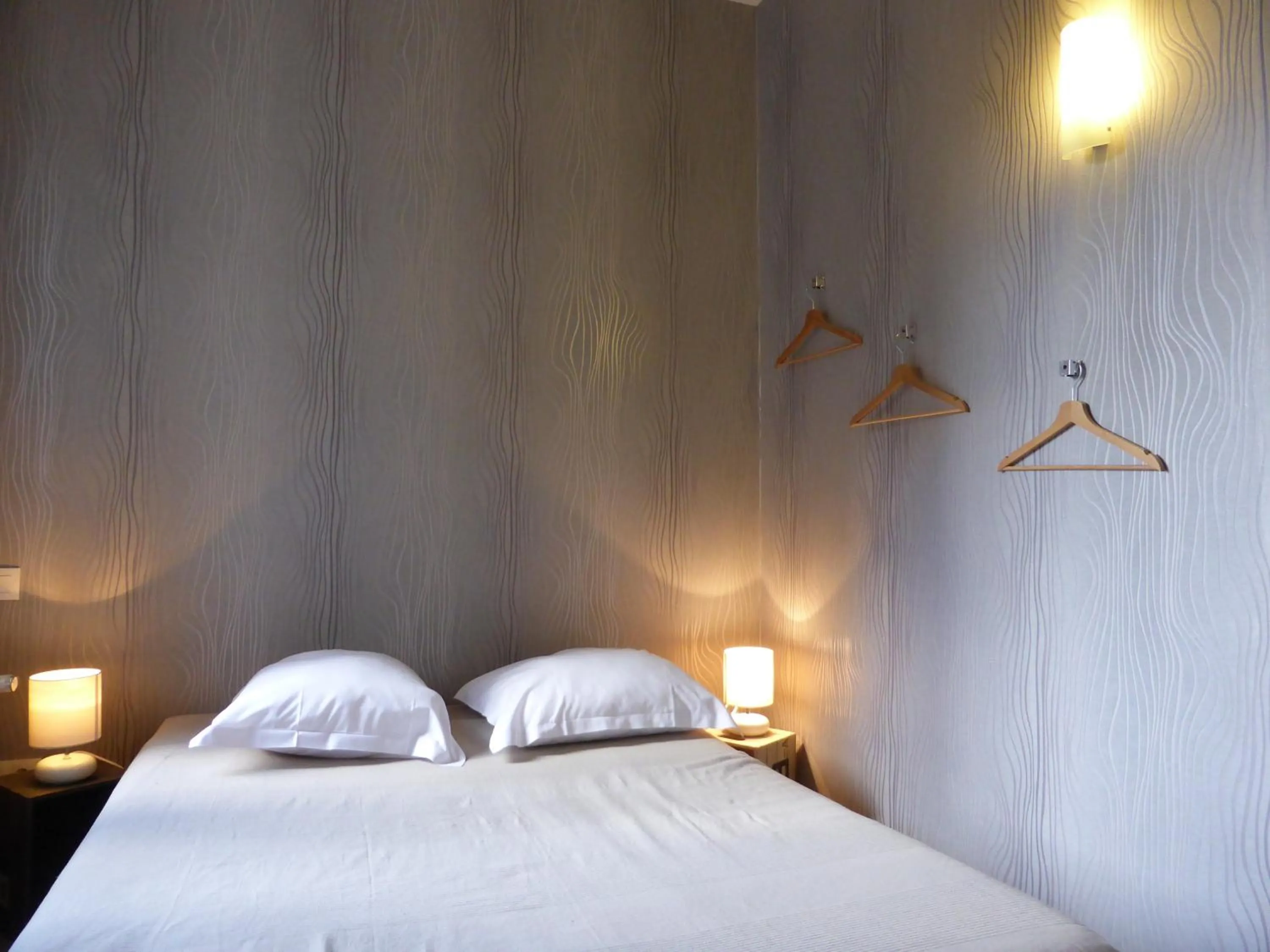 Bedroom, Bed in Le Bannier Hotel Restaurant