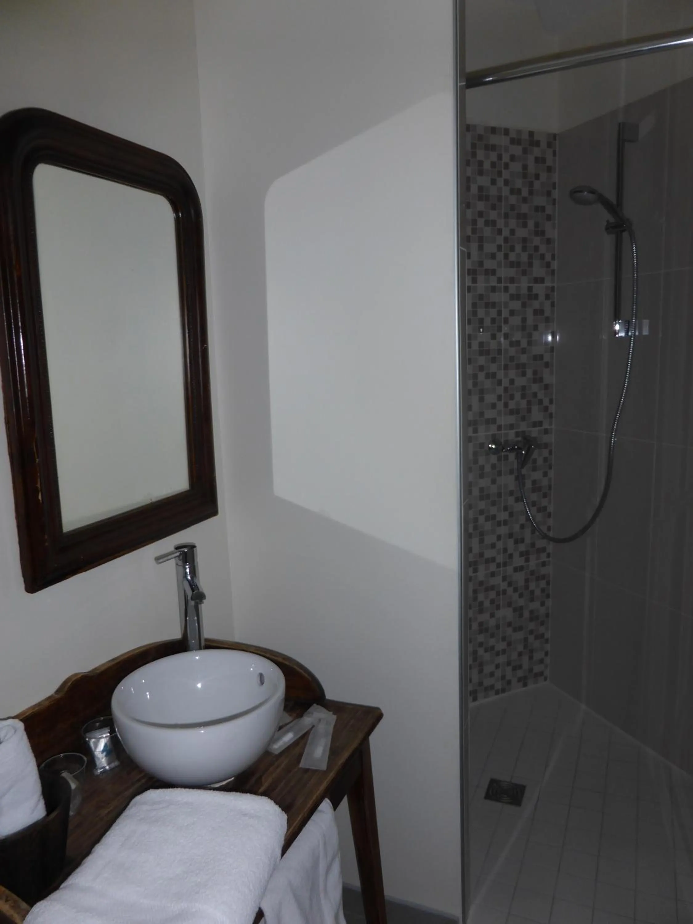 Bathroom in Le Bannier Hotel Restaurant