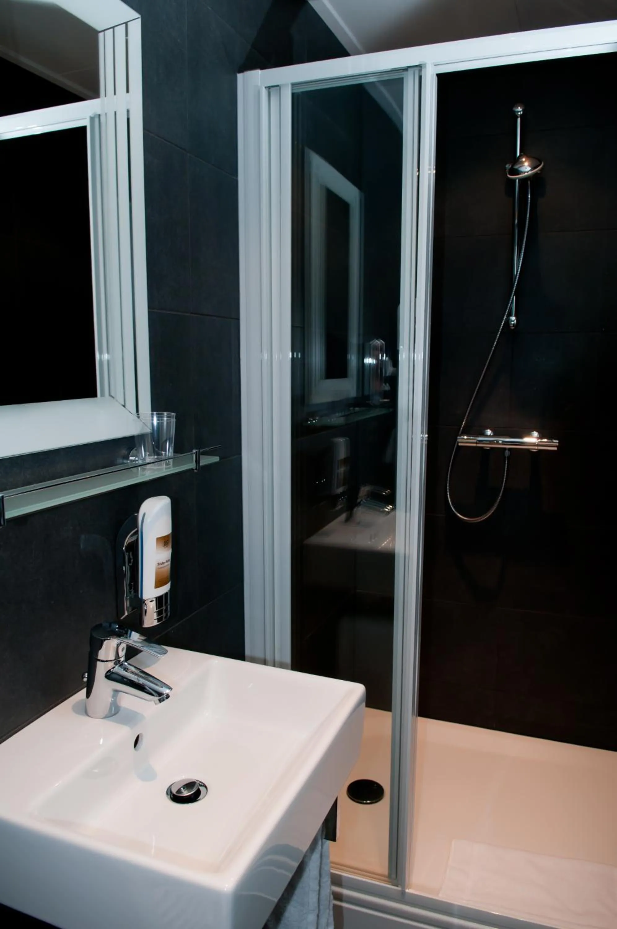 Shower in Hotel Restaurant Vijlerhof