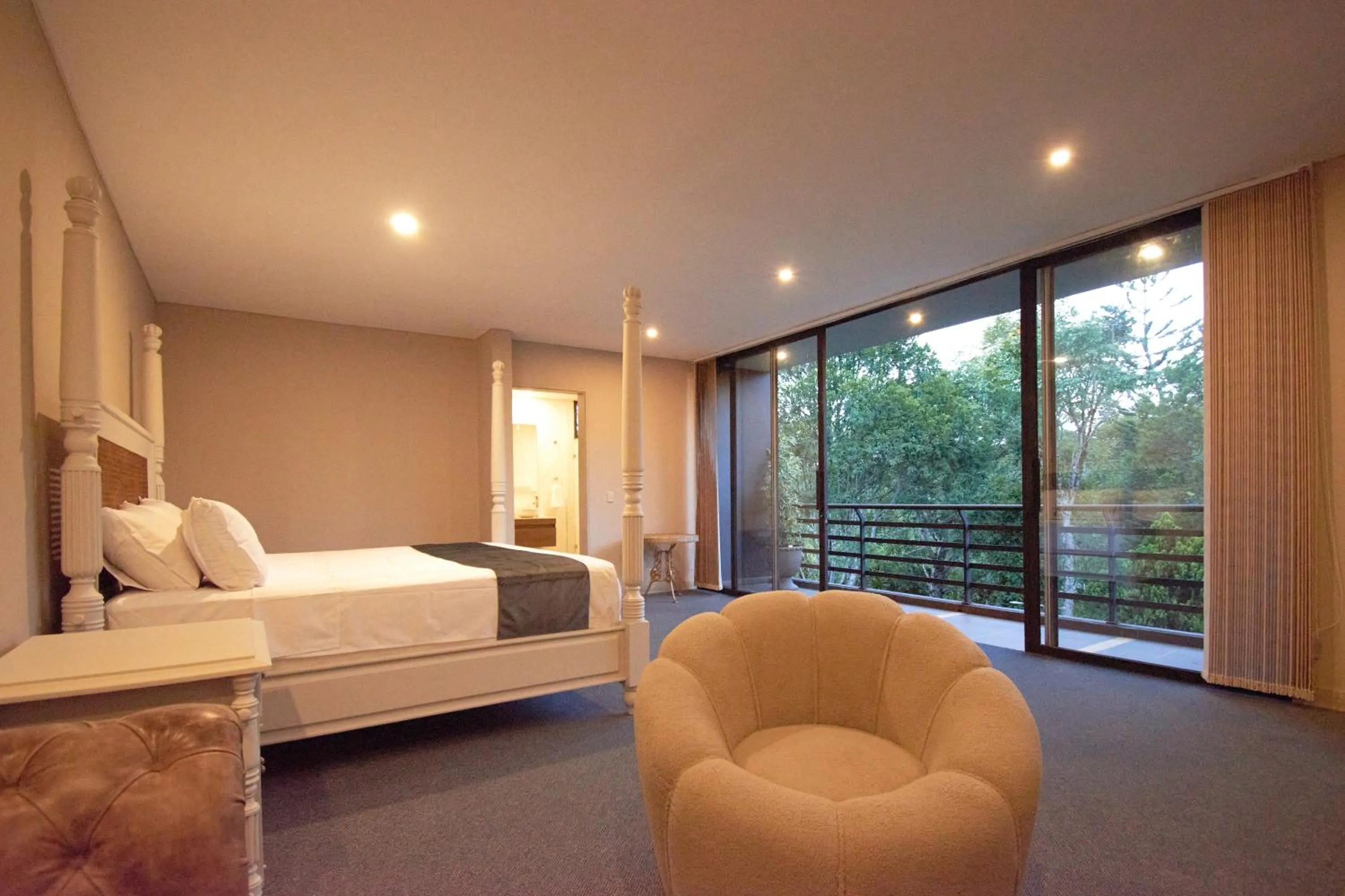 Photo of the whole room in Kokumi by Bernalo Hotels