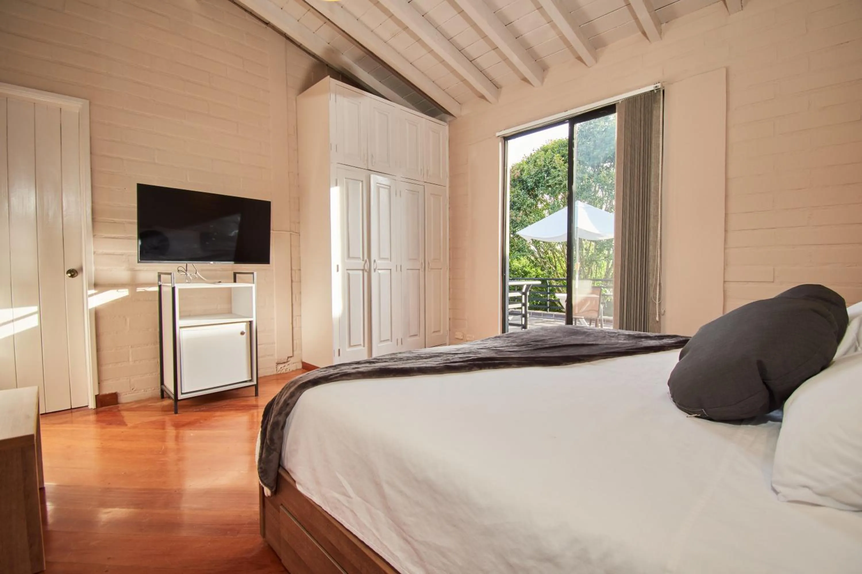 Photo of the whole room in Kokumi by Bernalo Hotels