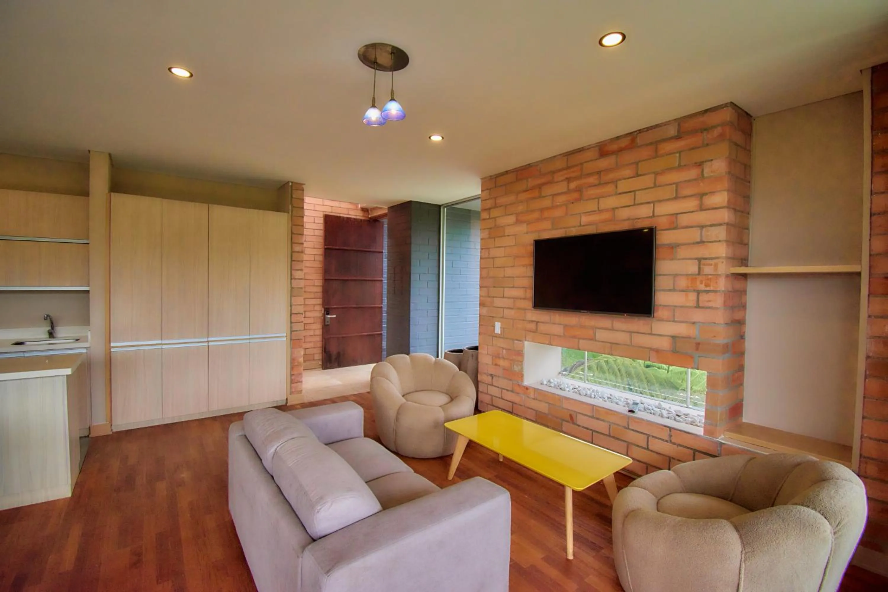 TV and multimedia in Kokumi by Bernalo Hotels