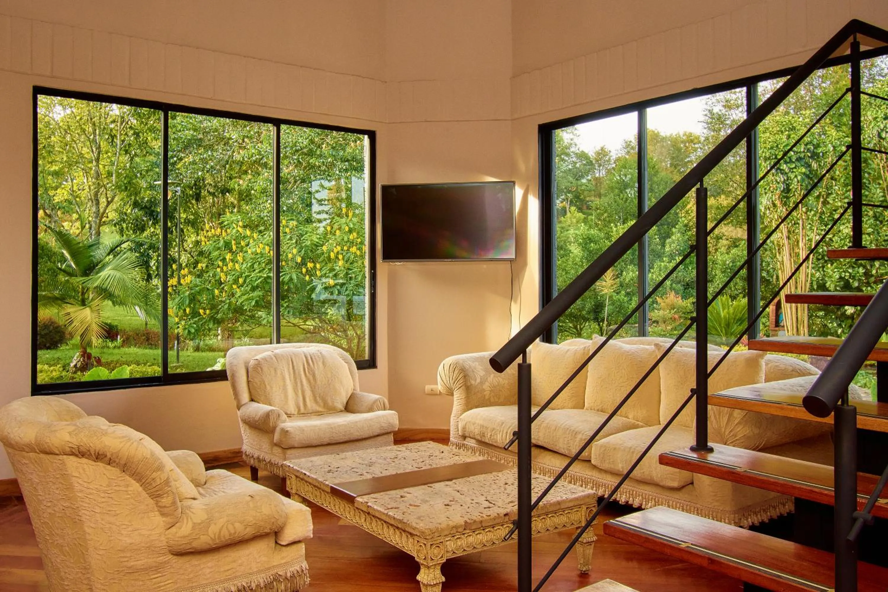 Living room in Kokumi by Bernalo Hotels