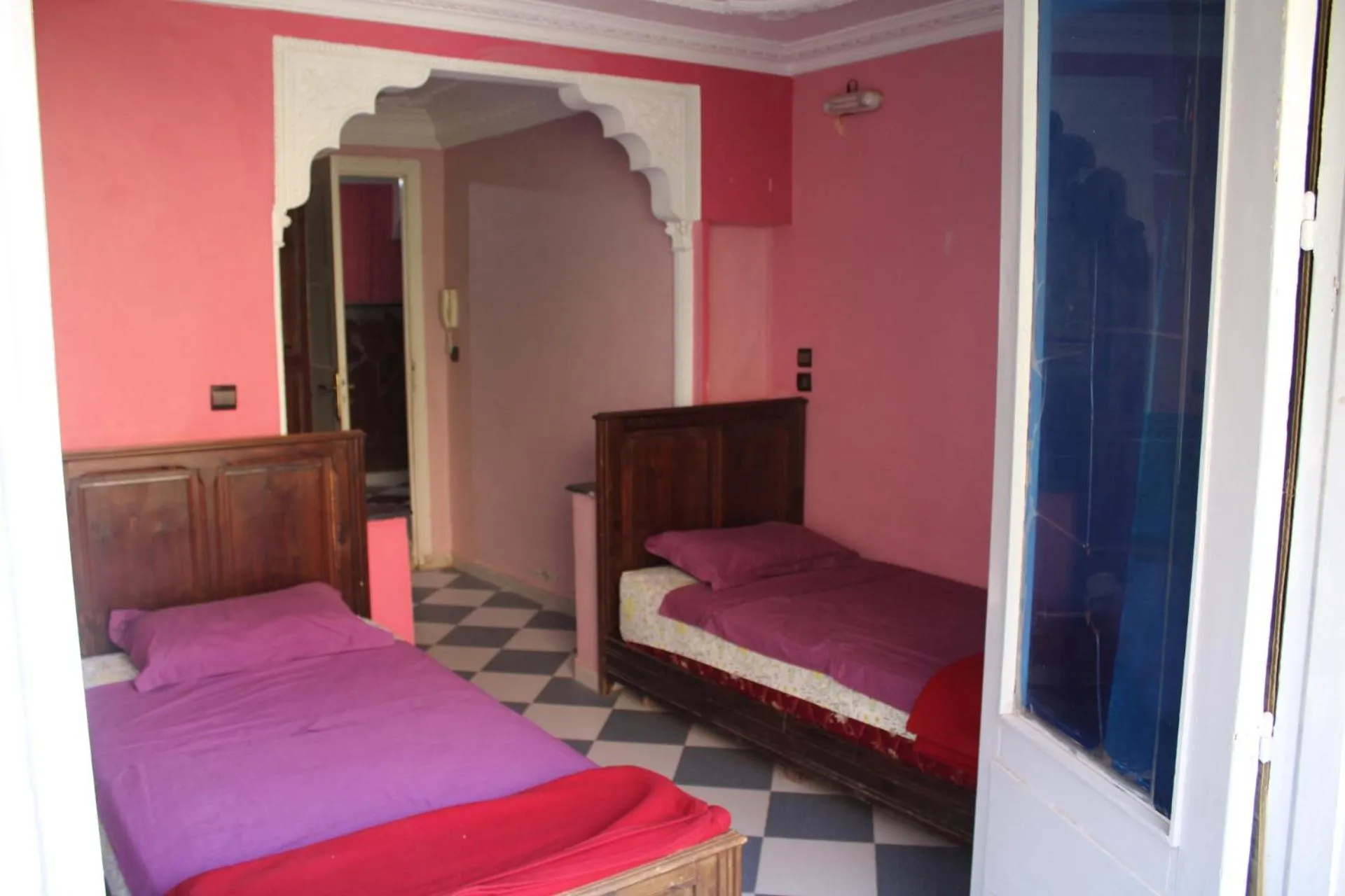 Bedroom in hotel evasion