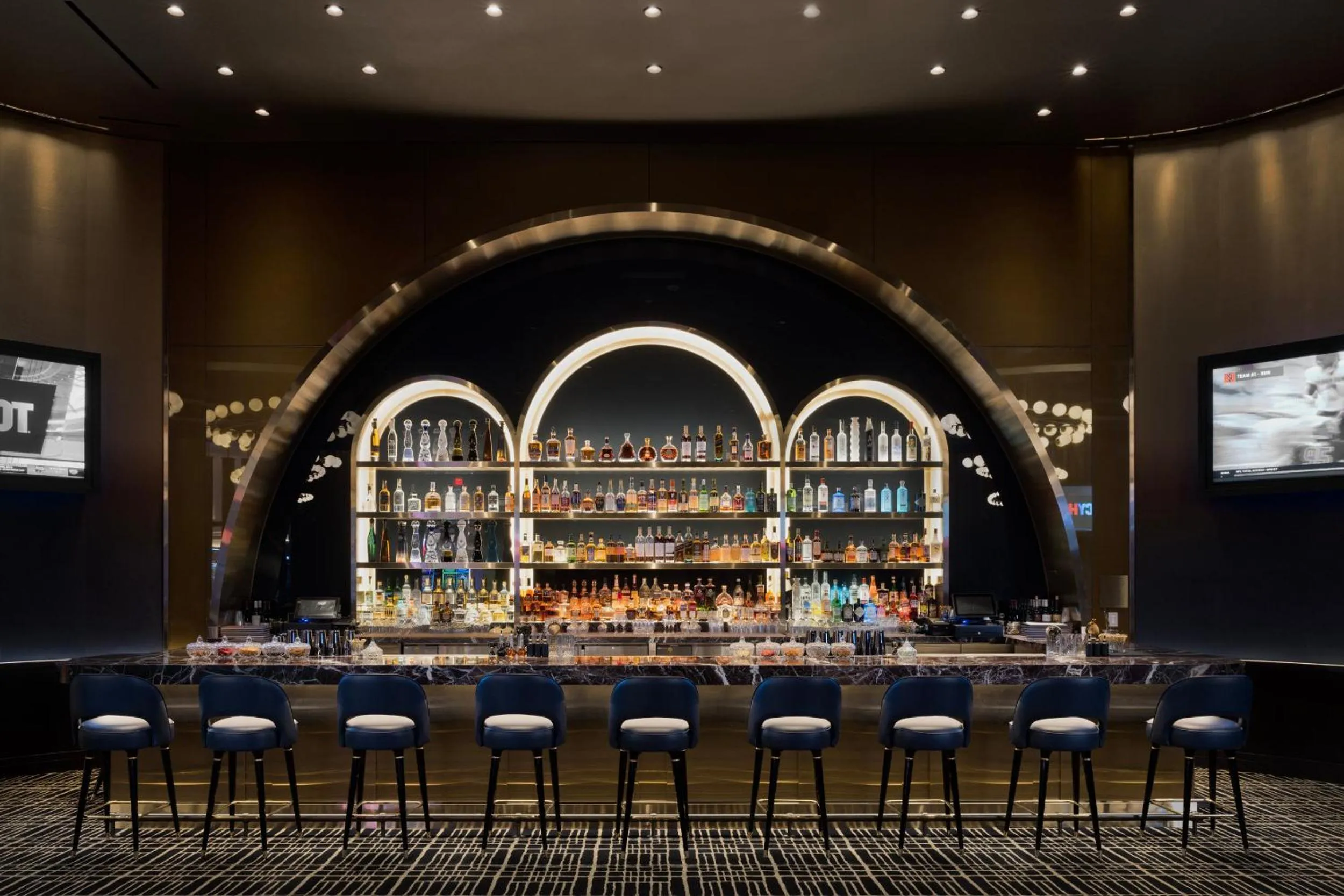 Lounge or bar in Fontainebleau Las Vegas