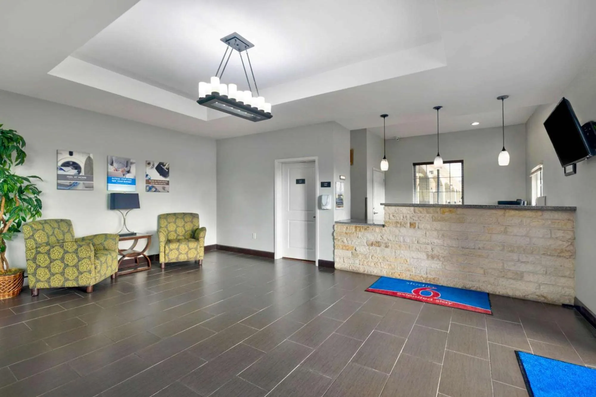 Lobby or reception in Studio 6-Pleasanton, TX