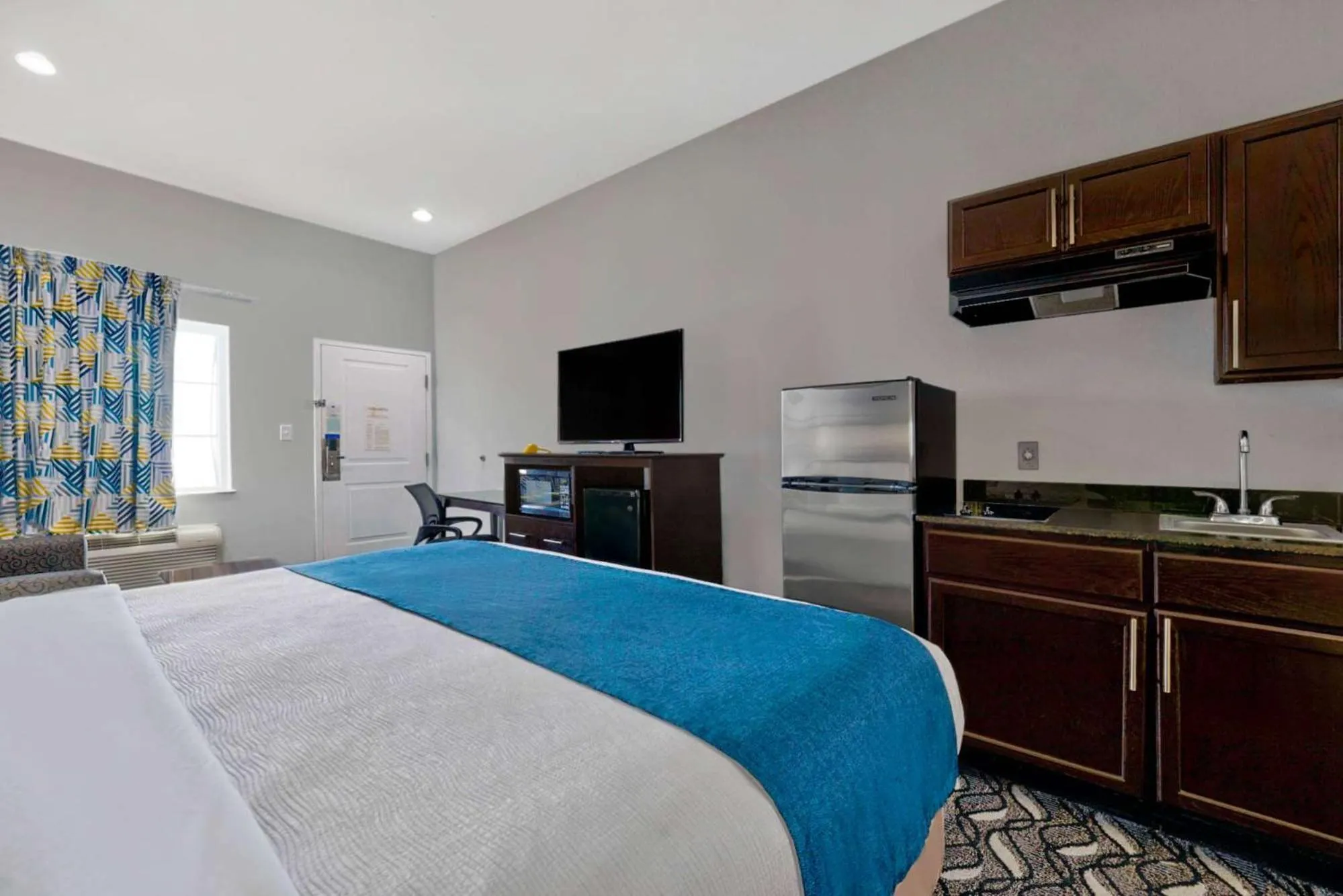 Bedroom, Bed in Studio 6-Pleasanton, TX