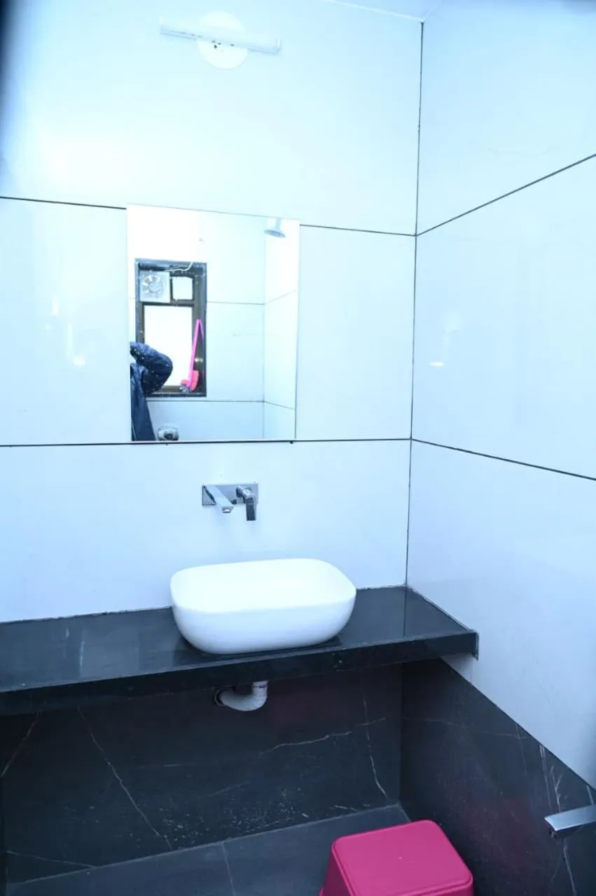 Hotel Nakshatra Resort