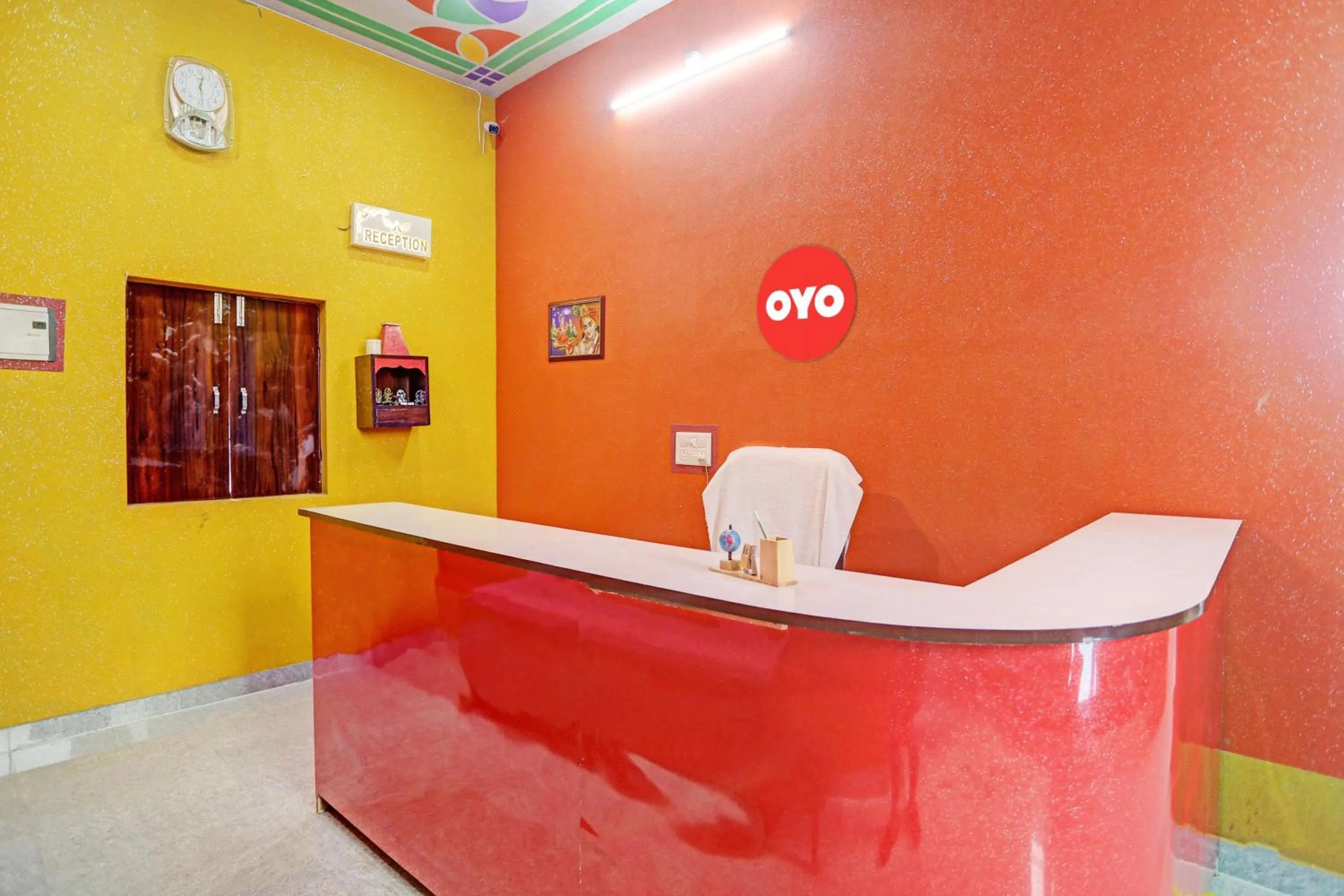 Lobby or reception in Hotel O Dwarka