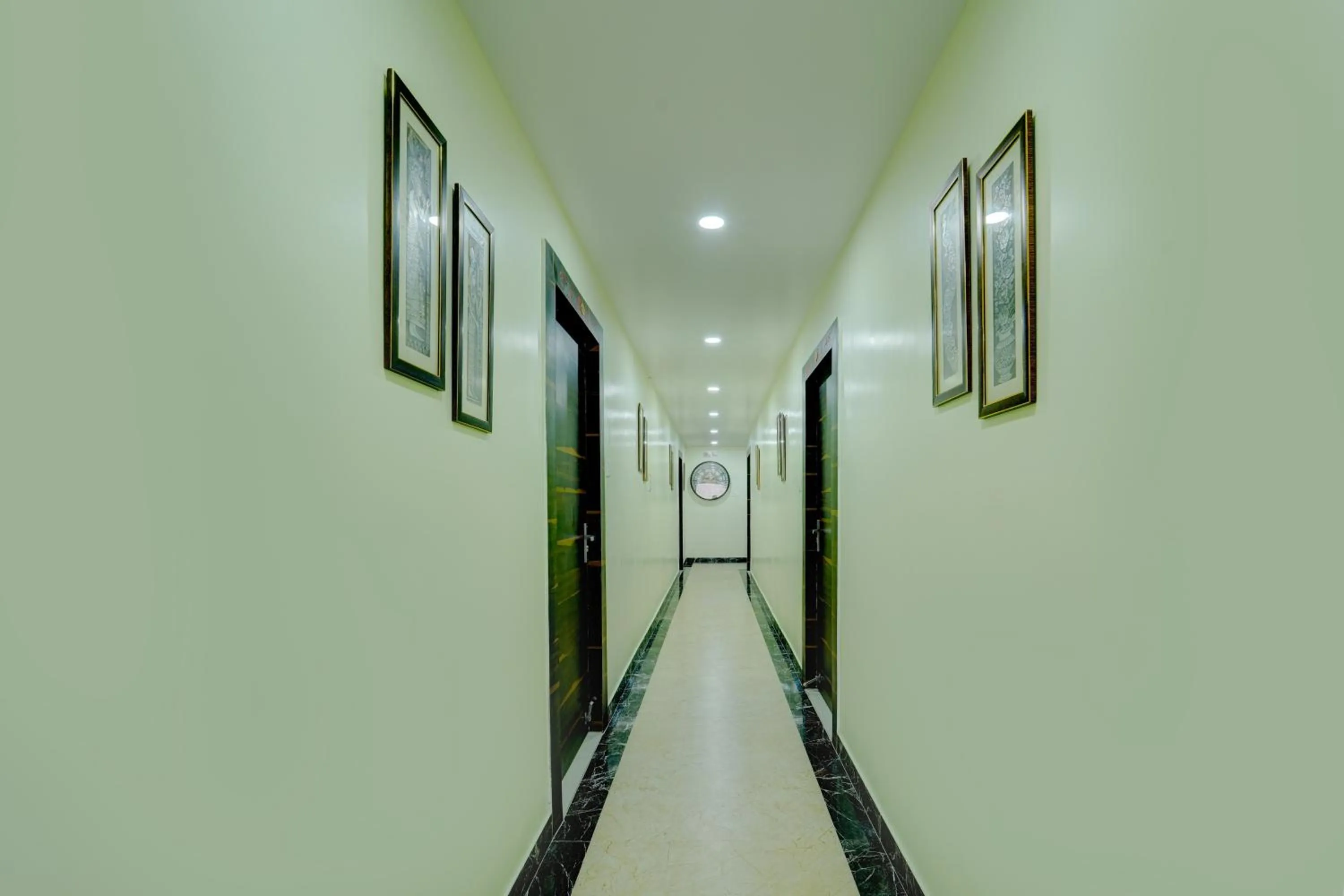 Lobby or reception in Hotel O N S Hotel Banquet & Cafe