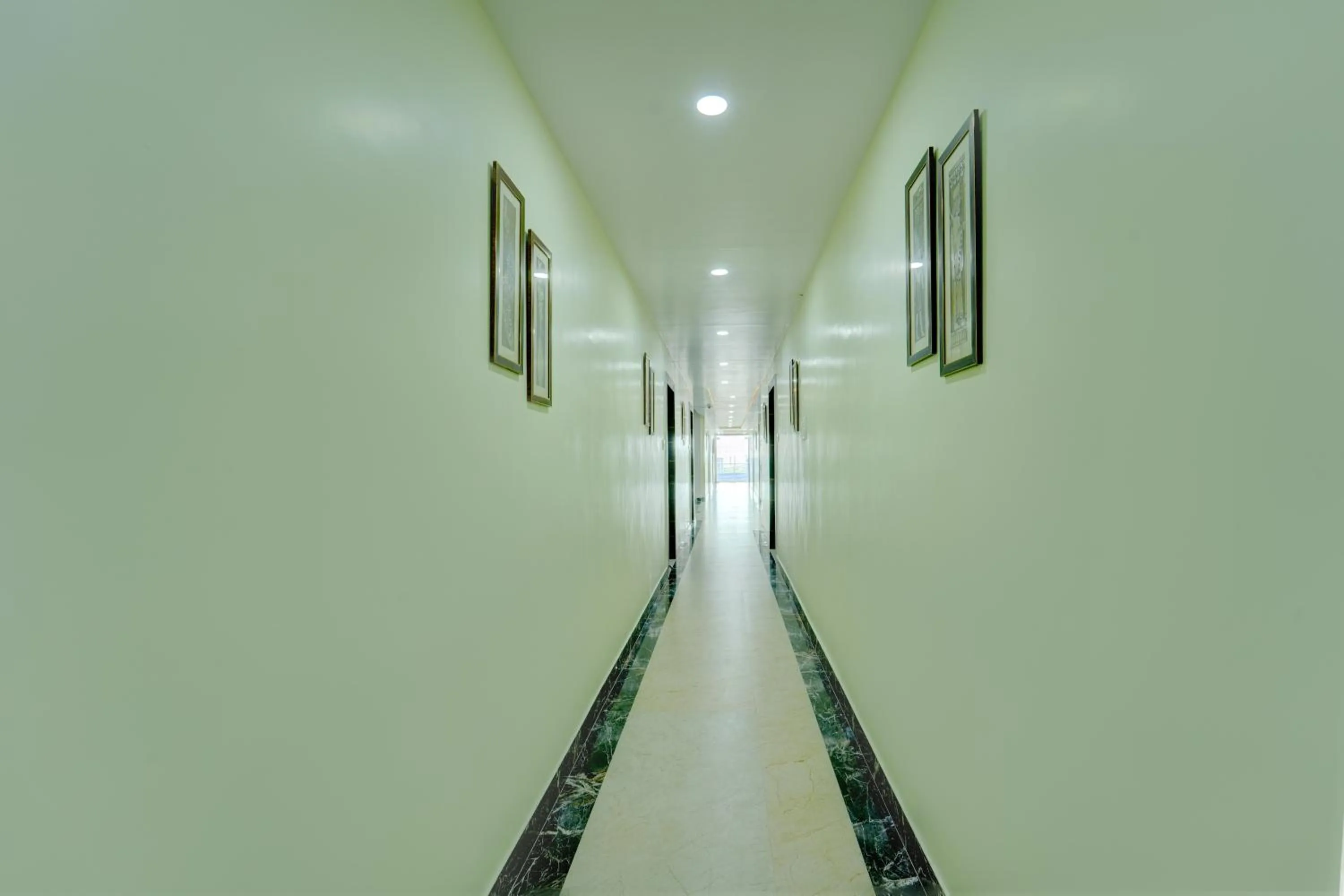 Lobby or reception in Hotel O N S Hotel Banquet & Cafe