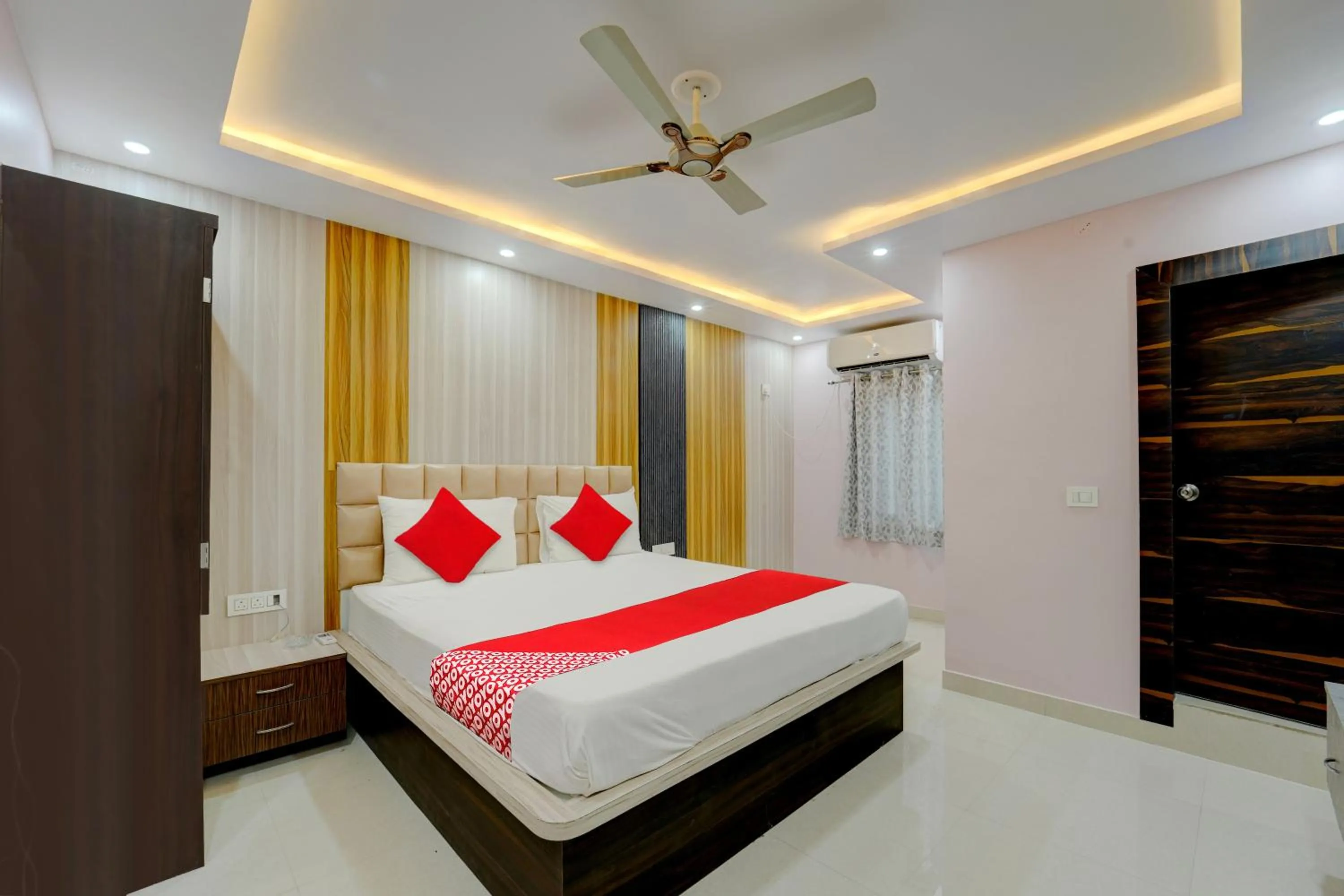 Hotel O N S Hotel Banquet & Cafe