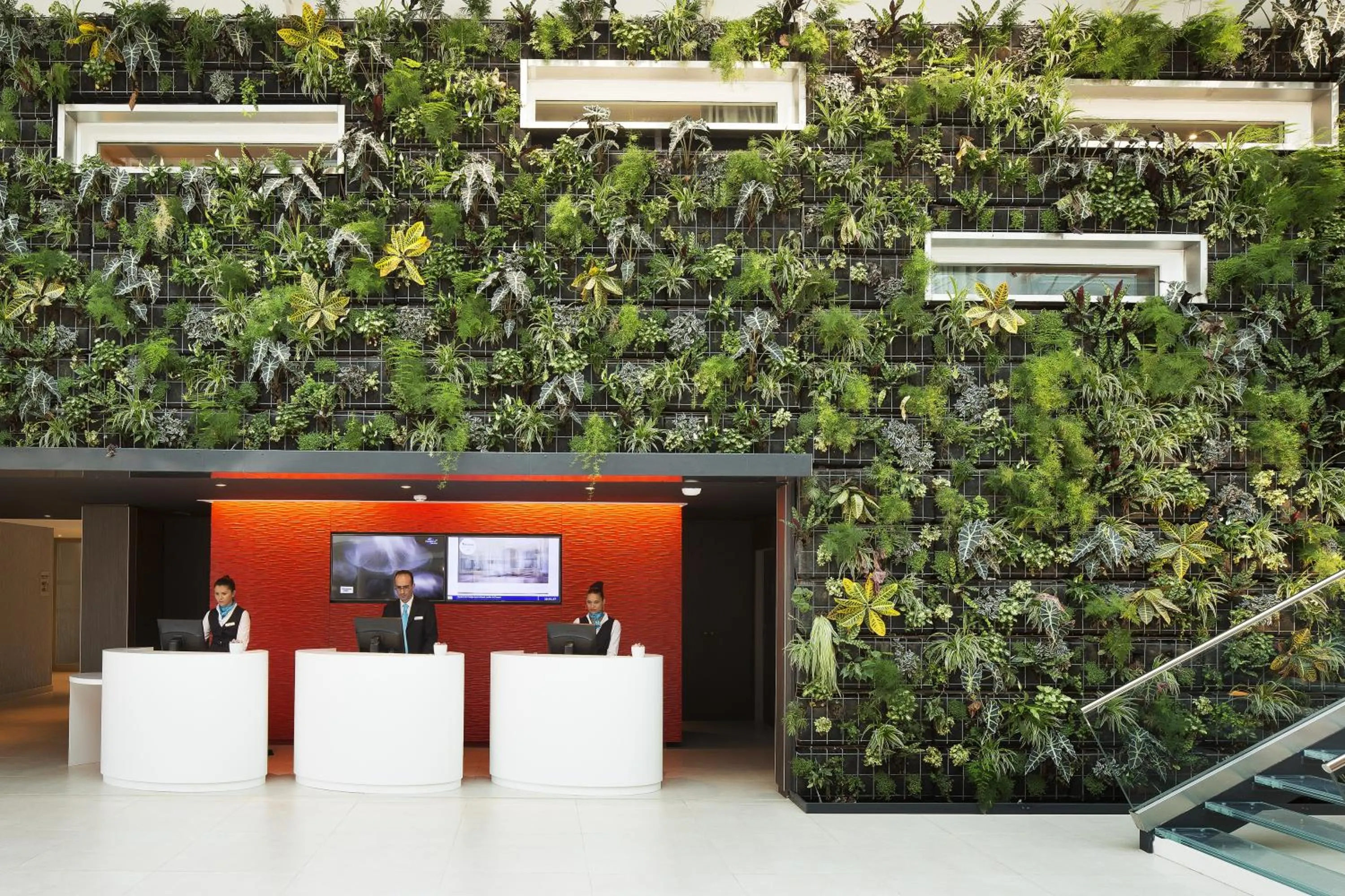 Lobby or reception in Oceania Paris Roissy CDG