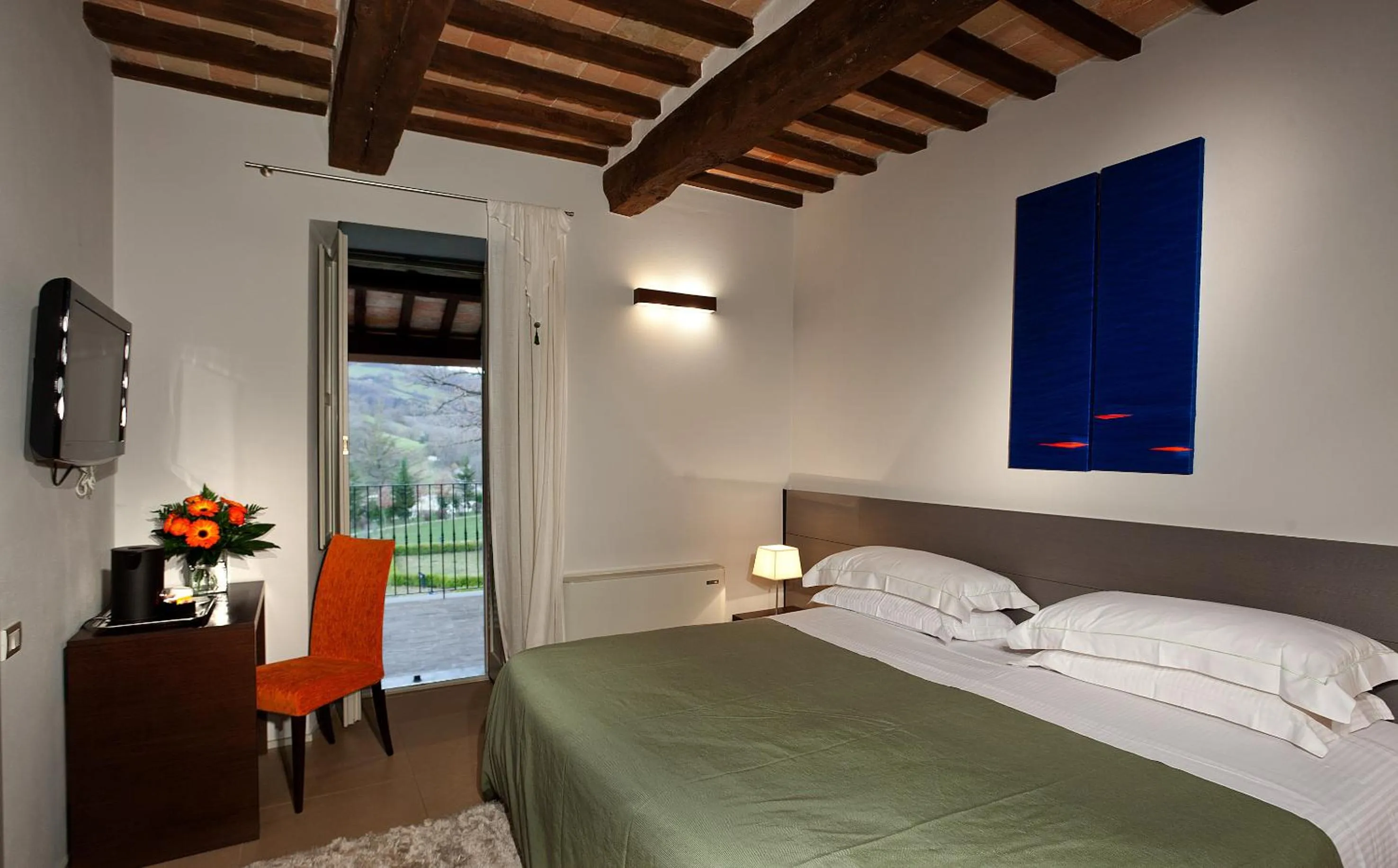 Bed in Tenuta Borgo San Michele