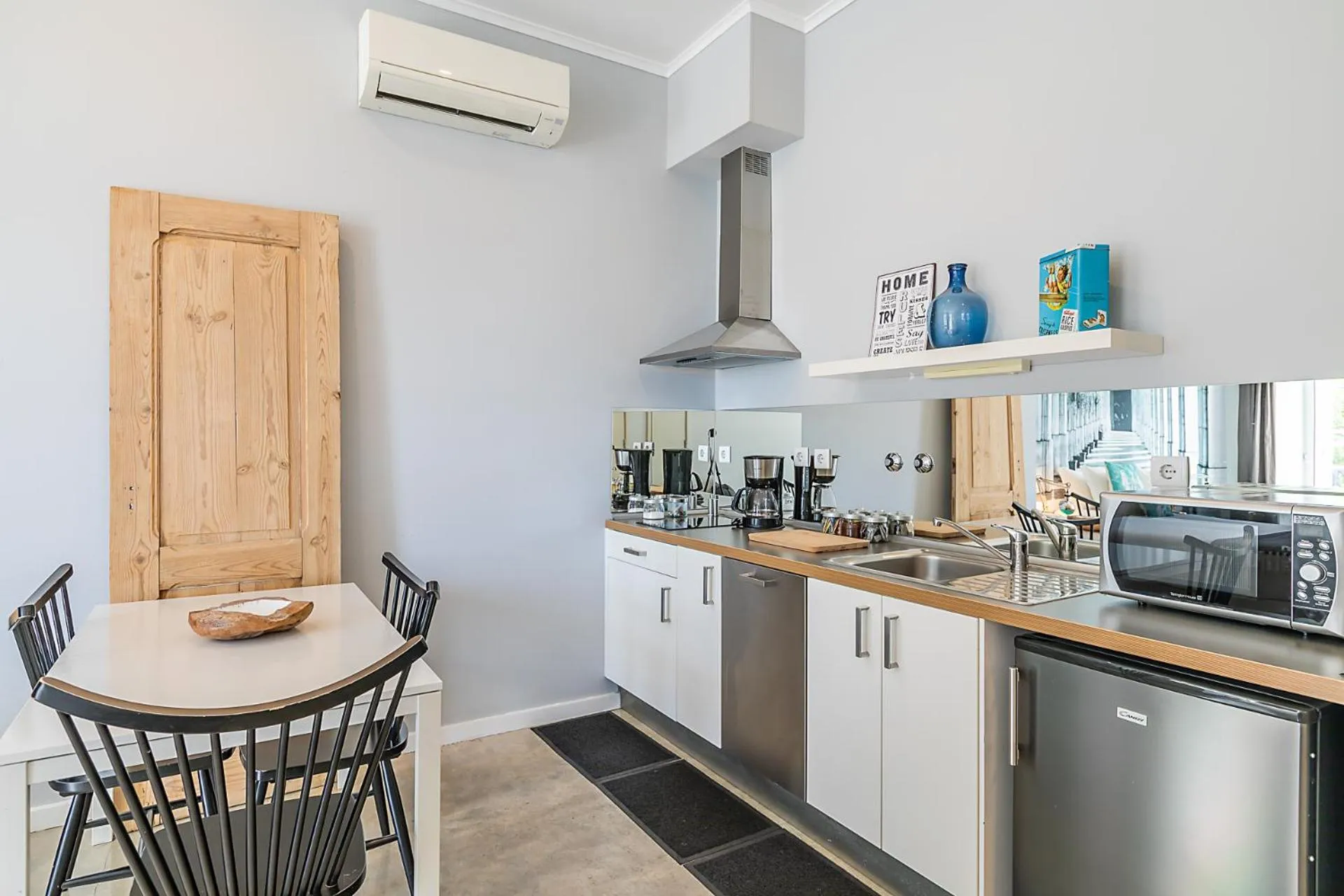Kitchen or kitchenette in Emporium Lisbon Suites