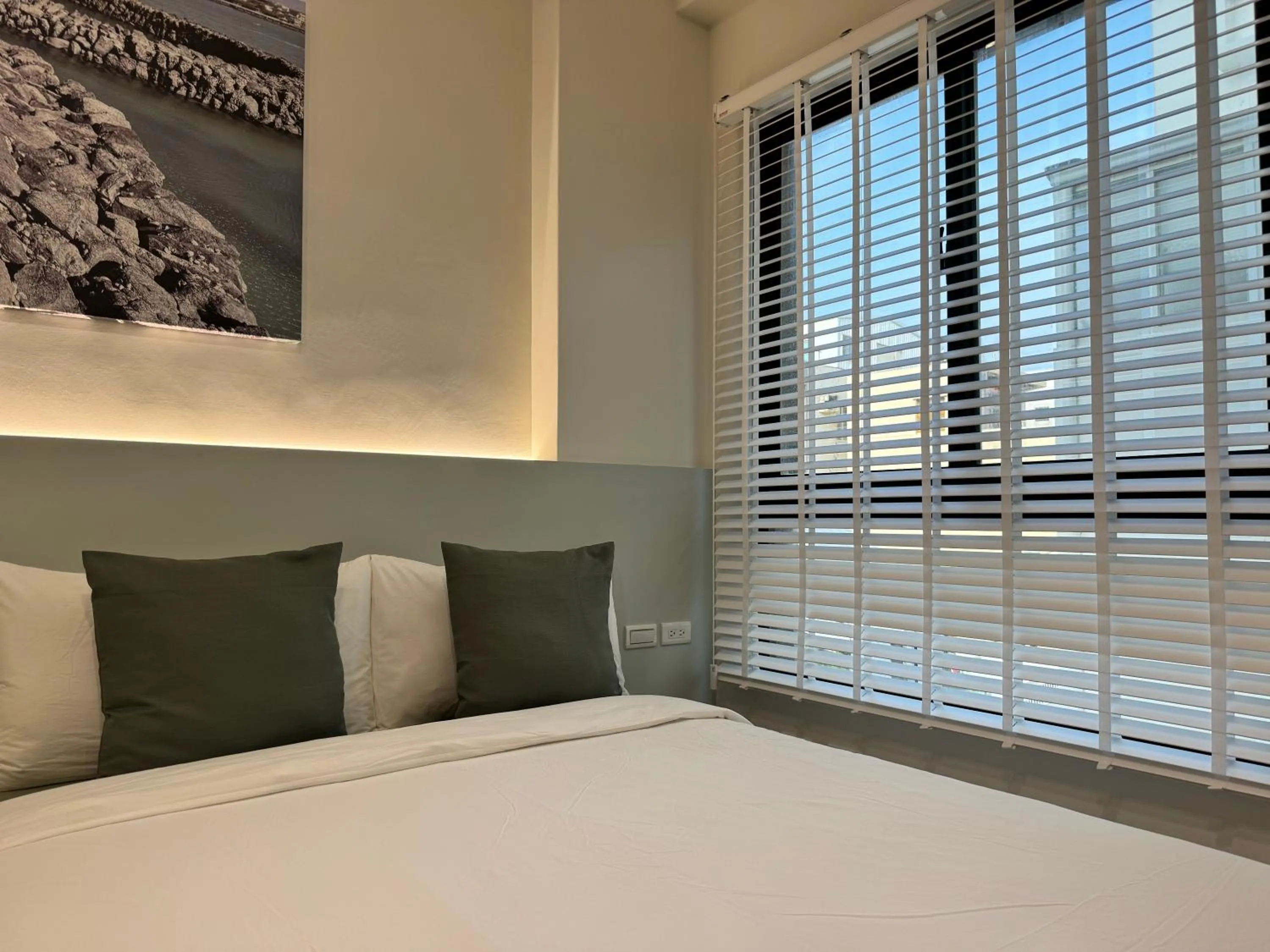 City view, Bed in WinXin House