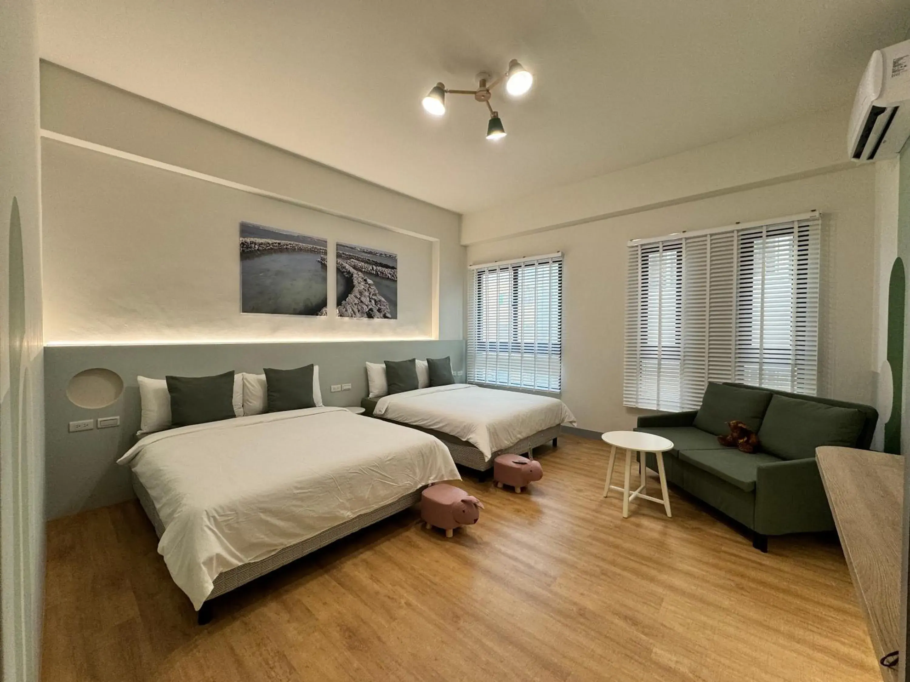 Quadruple Room with Bathroom in WinXin House Quadruple Room with Bathroom in WinXin House