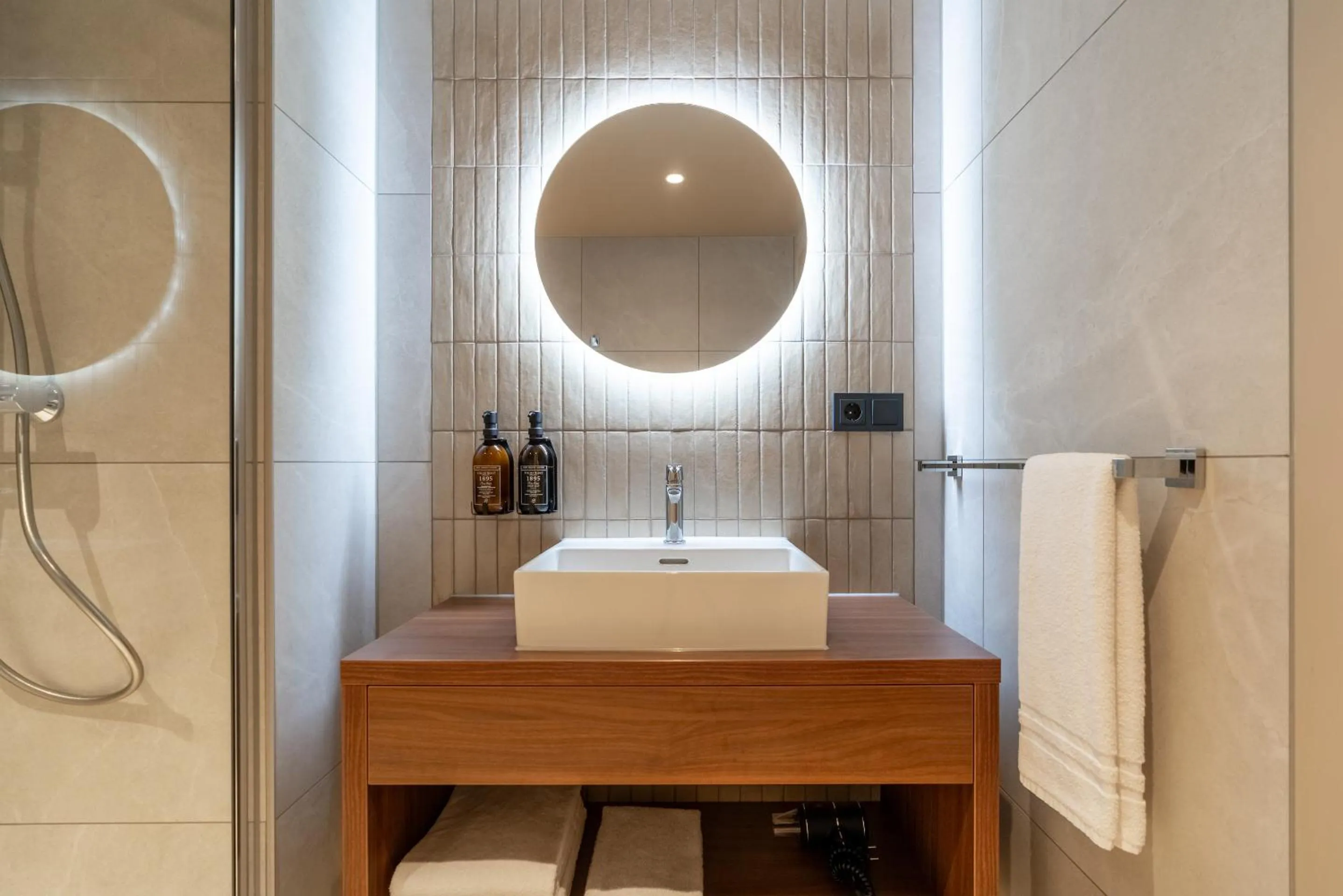 Shower in Boutique Hotel Malie House