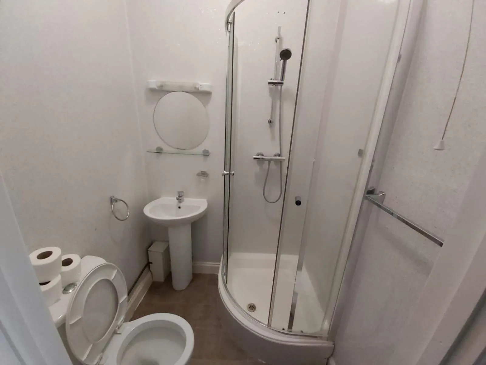 Bathroom in Channel View Hotel