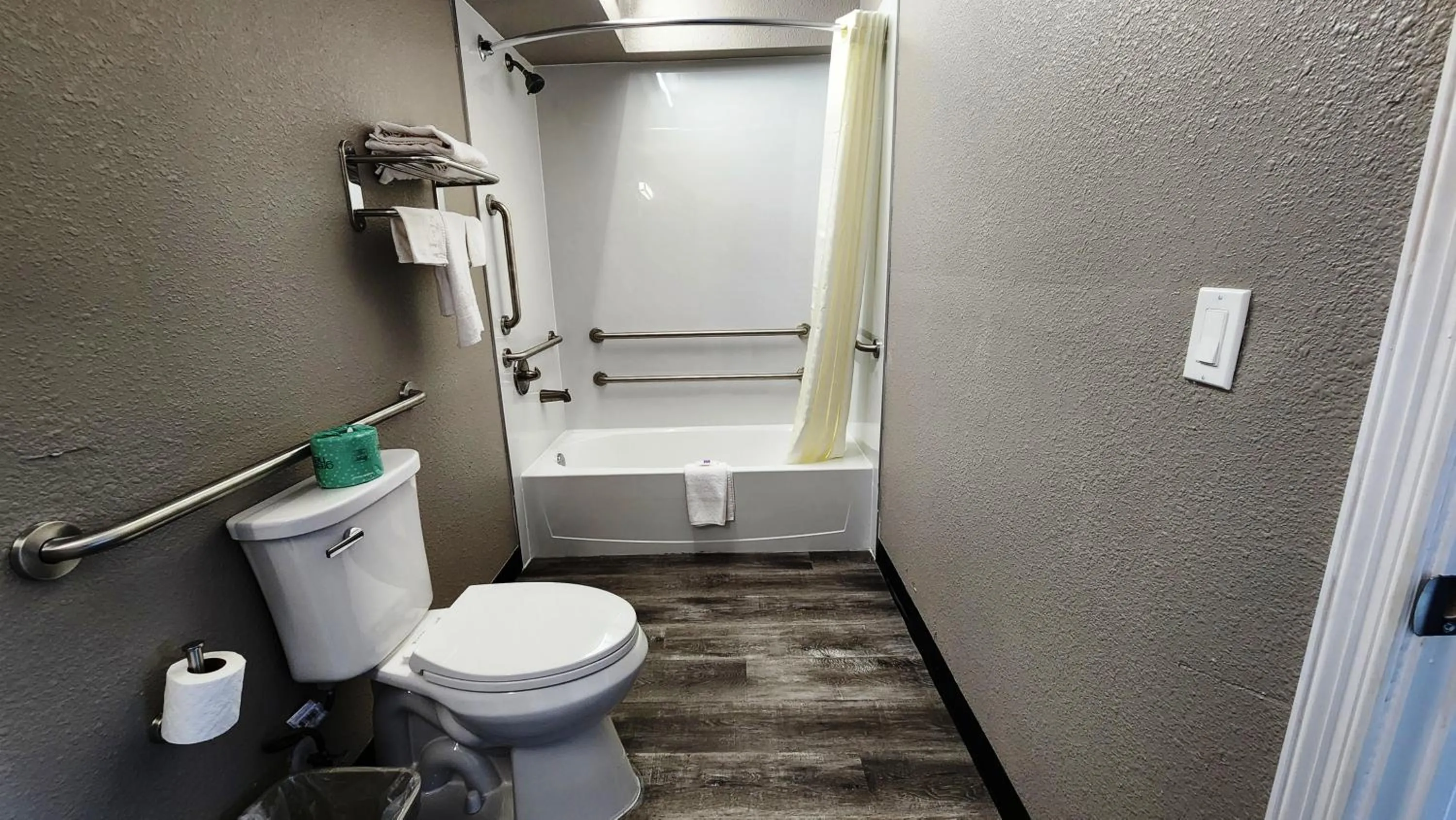 Shower in Studio 6 Alvin, TX