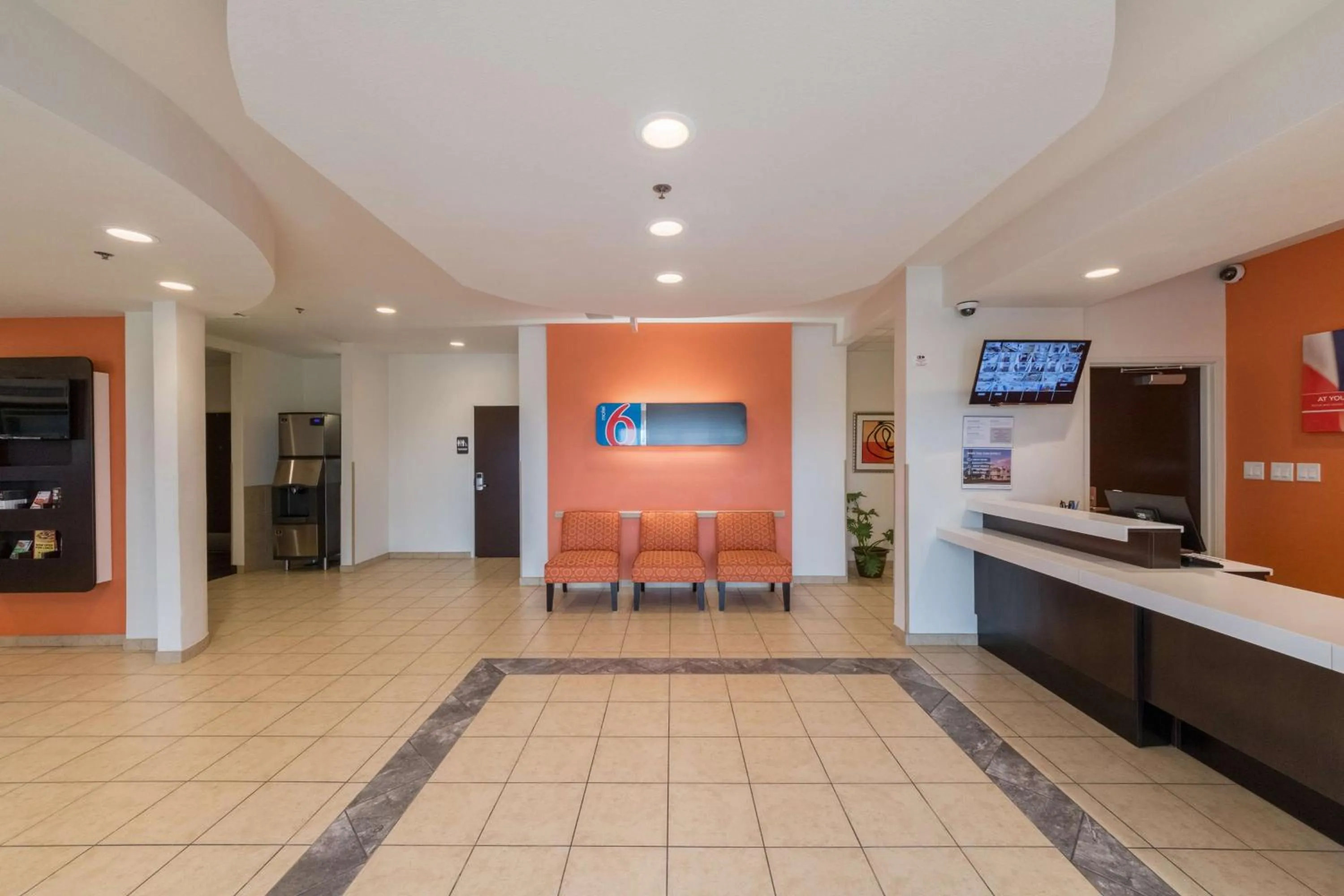 Lobby or reception in Motel 6-Laredo, TX - Airport