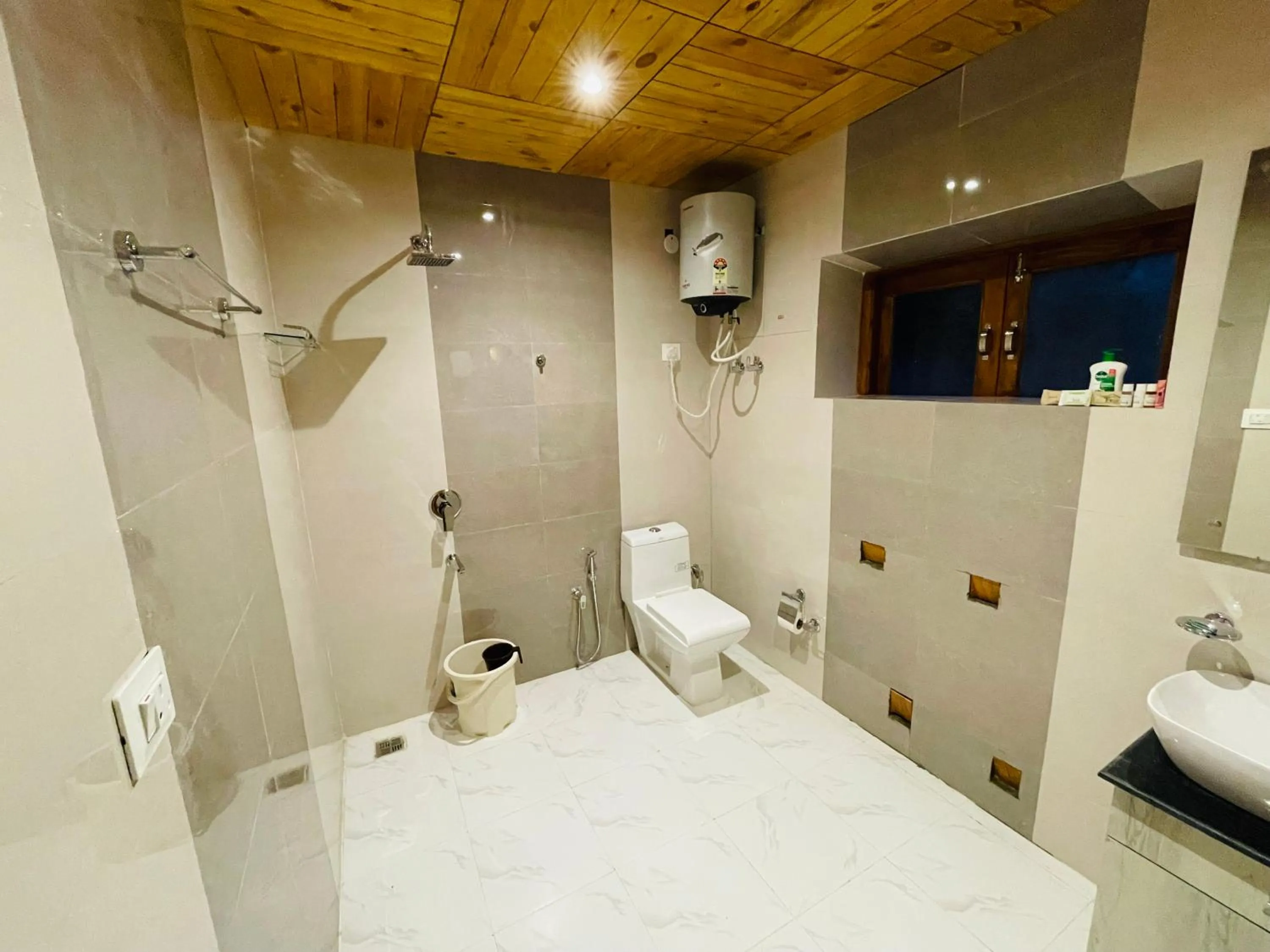 Shower in Thiksay Organic Resort and Retreat