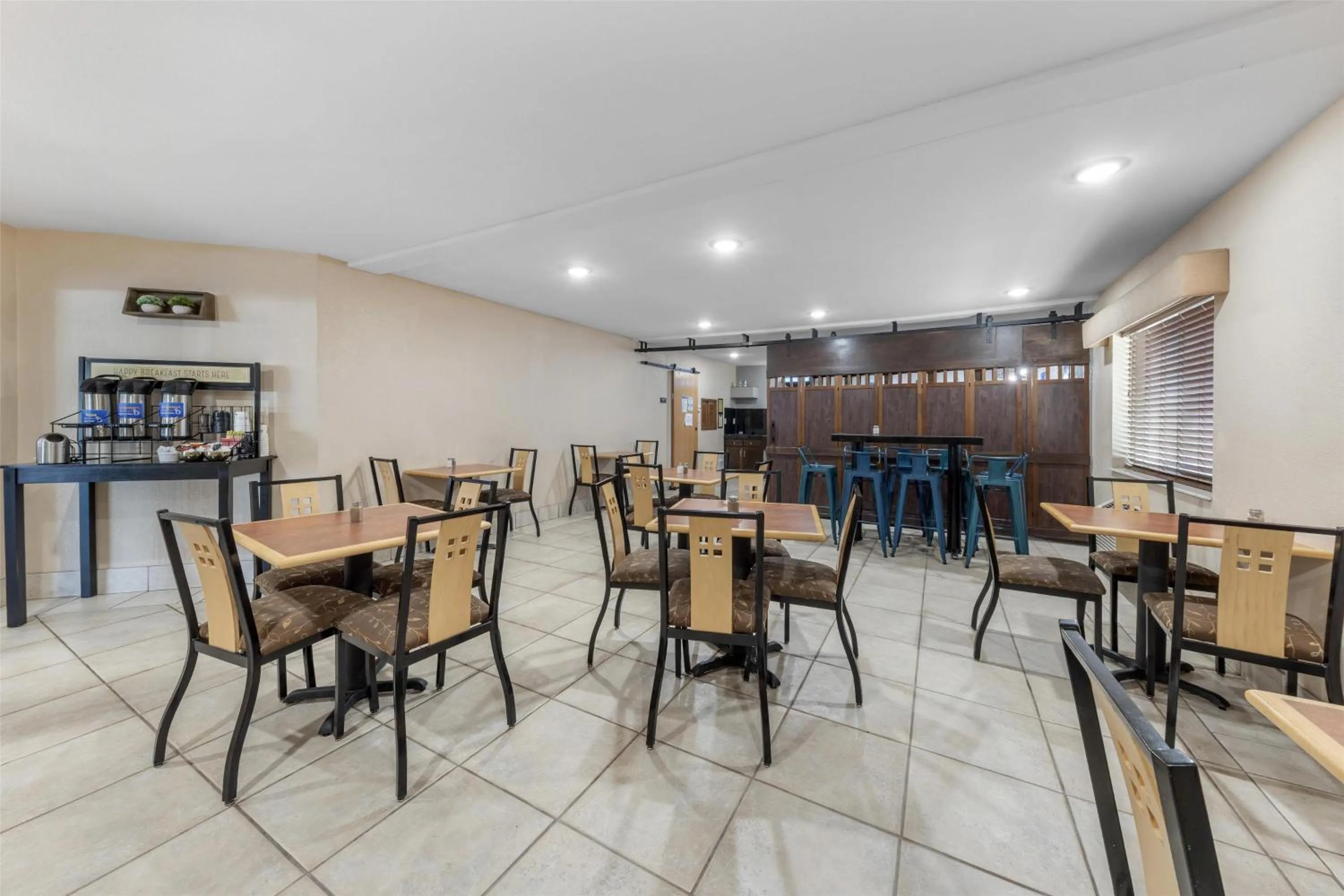 Breakfast in Best Western Borger Inn