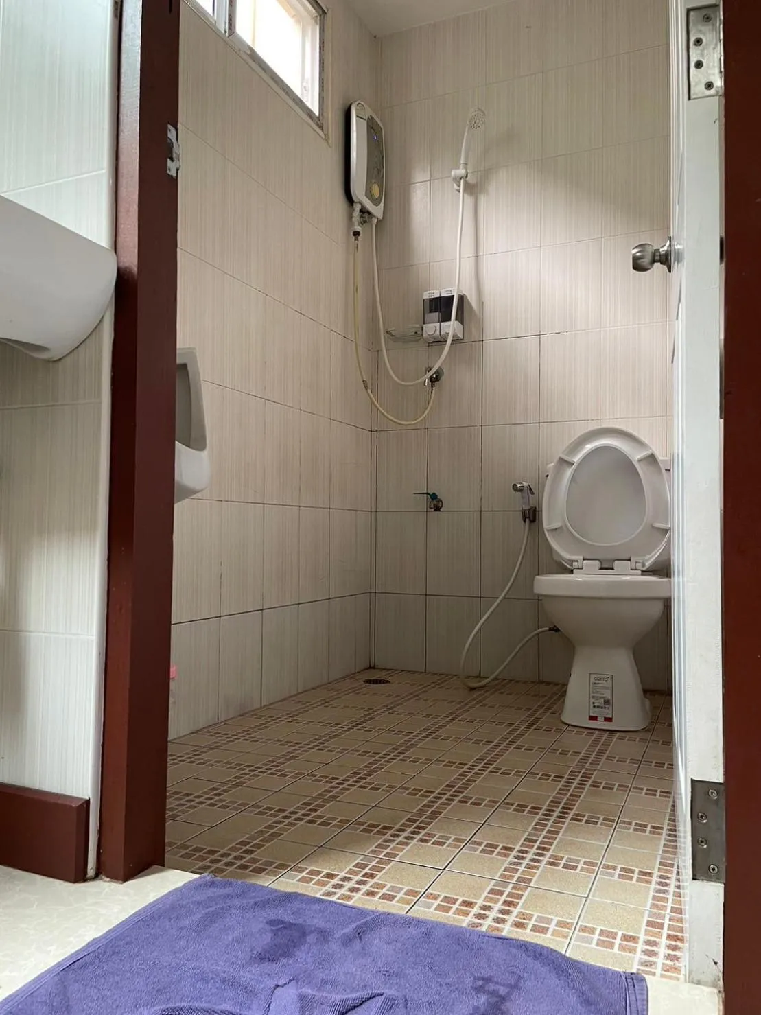 Shower in Pudsadee Hotel