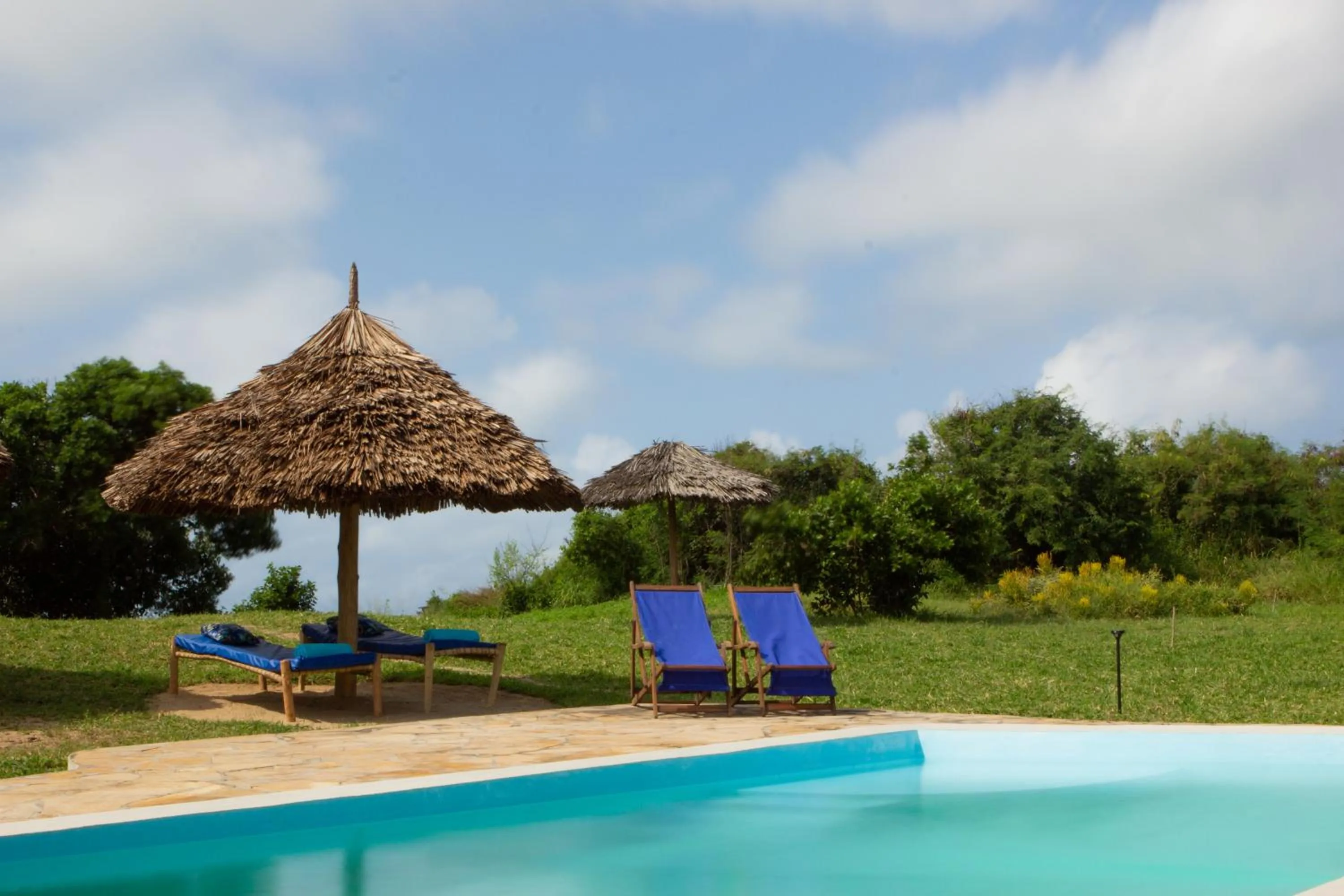 Swimming pool in Pangani Cliffs Lodge
