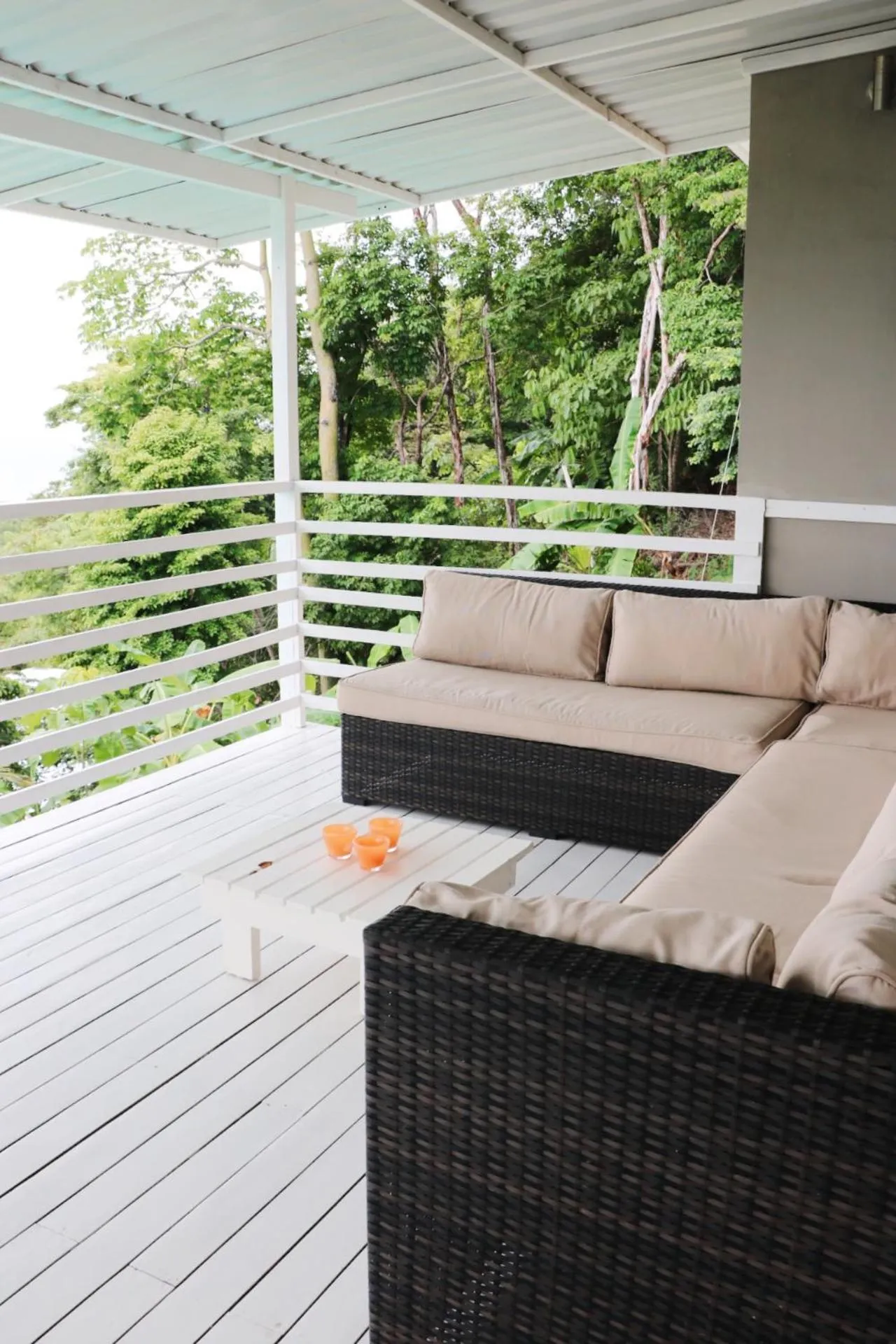 Balcony/Terrace in Akwa Santa Teresa