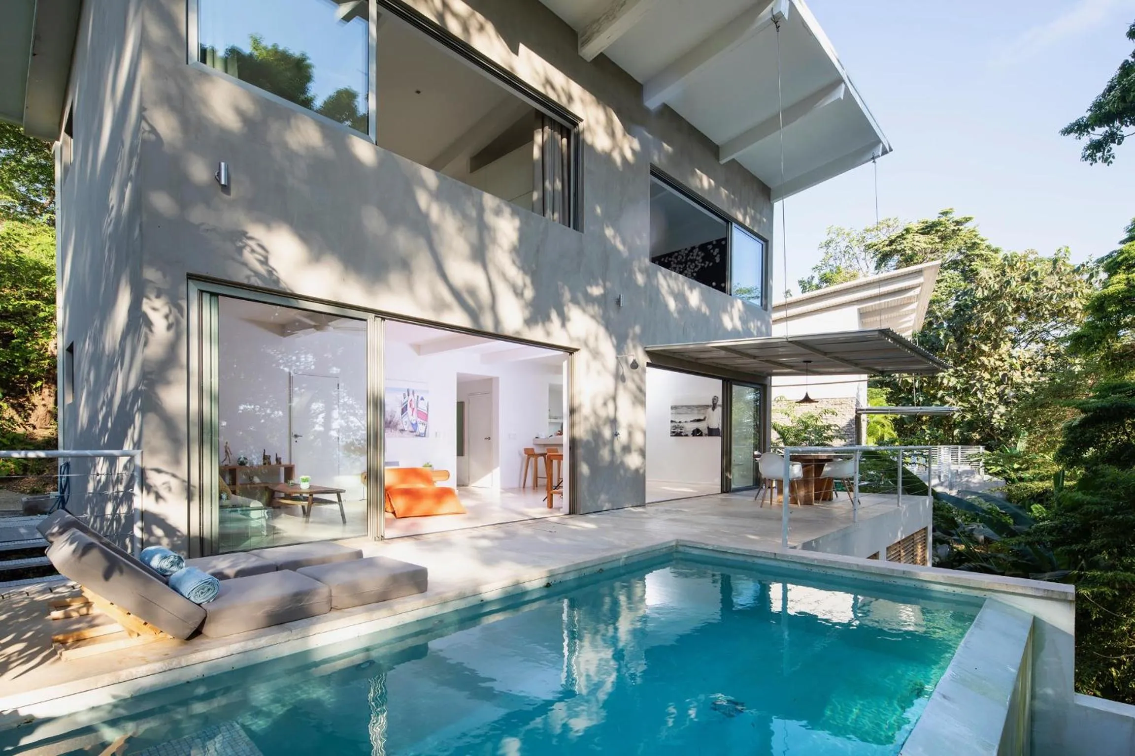 Property building in Akwa Santa Teresa