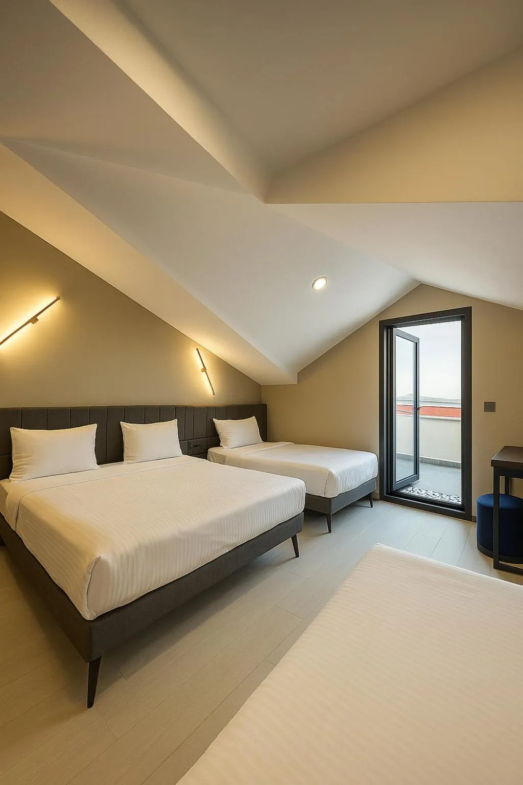 Photo of the whole room, Bed in Park Hotel & Private Transportation İstanbul Airport-By Loft