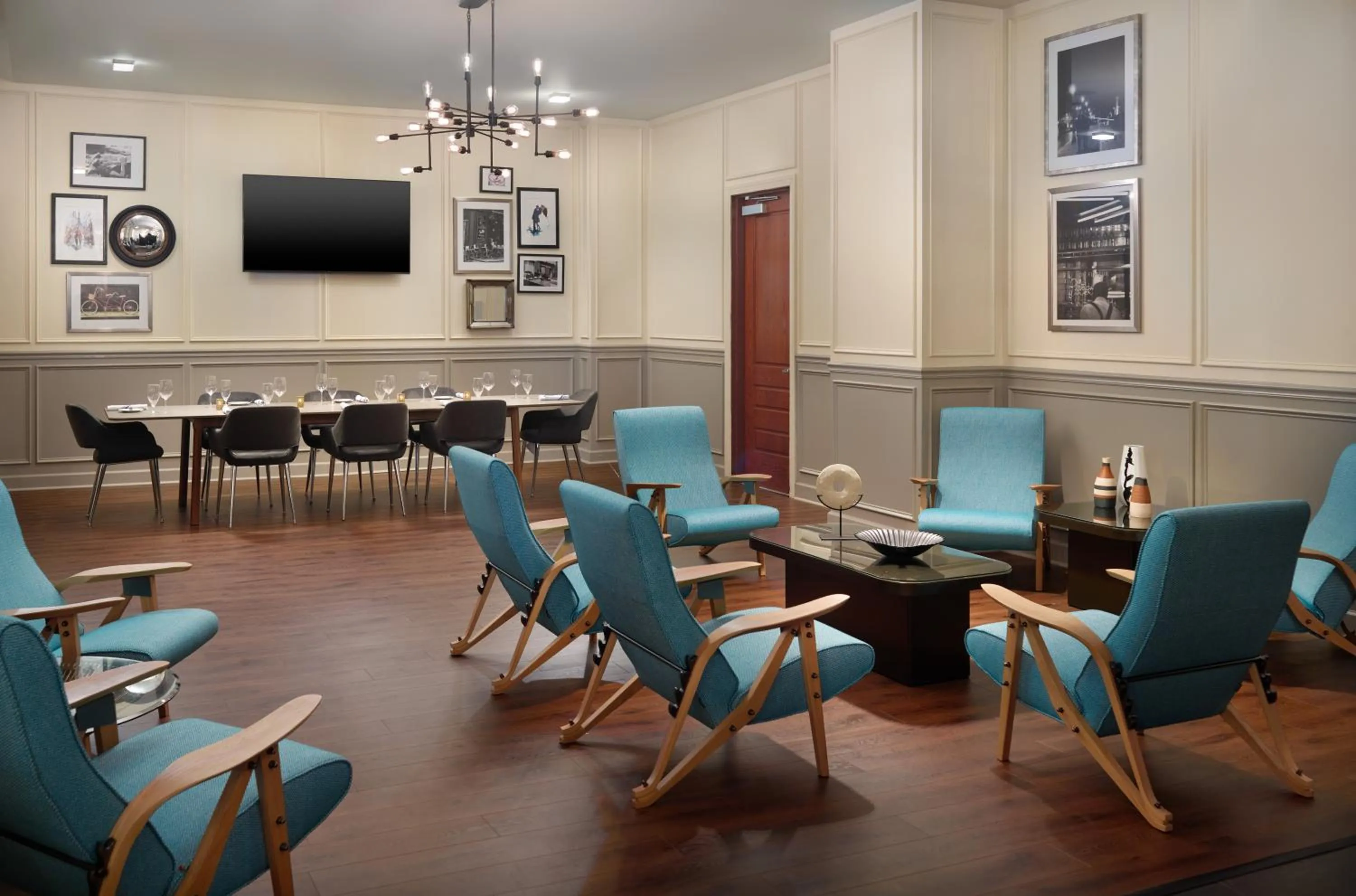 Restaurant/places to eat in Le Meridien Tampa, The Courthouse