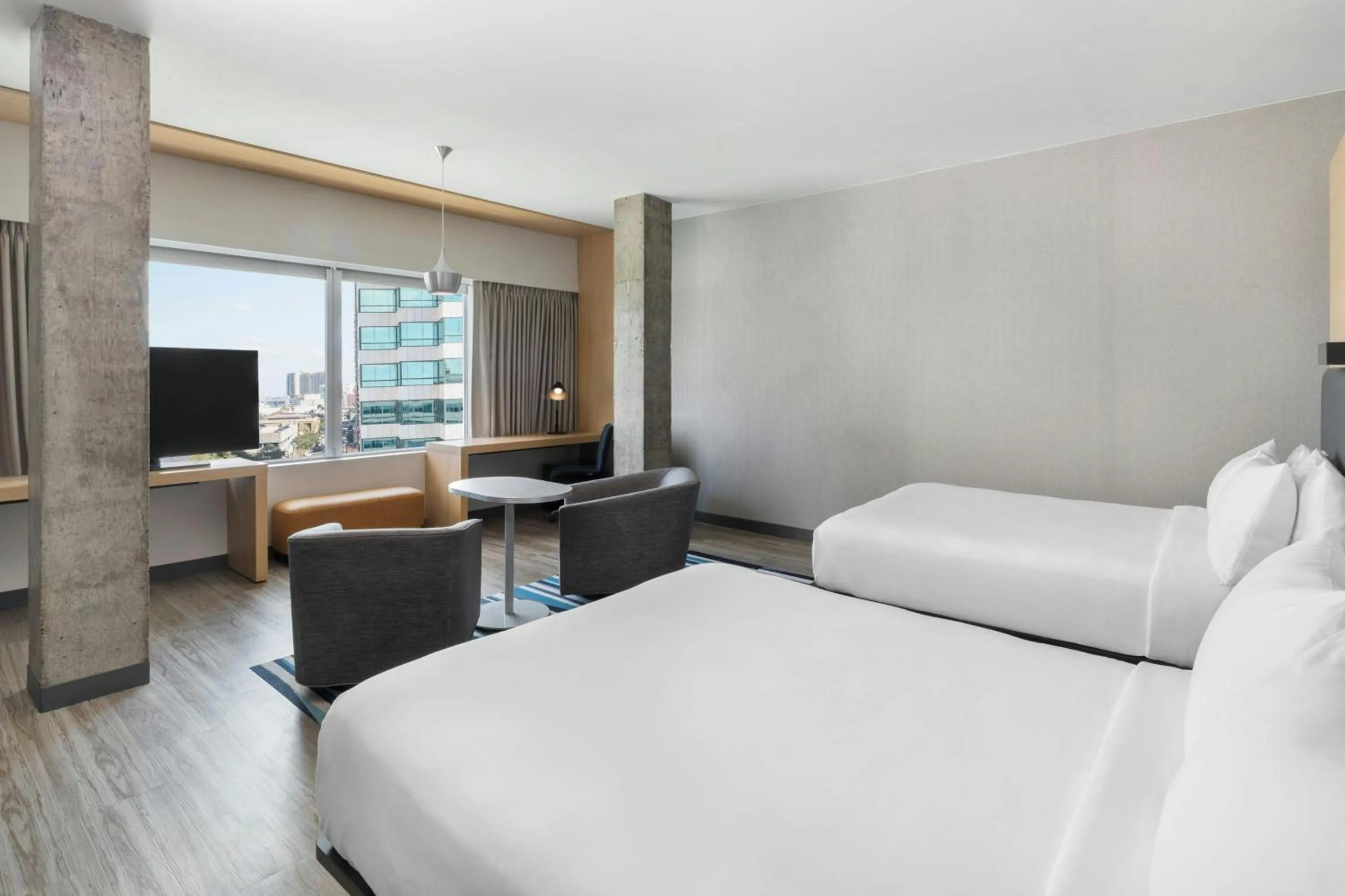 Photo of the whole room, Bed in Aloft - Tampa Downtown