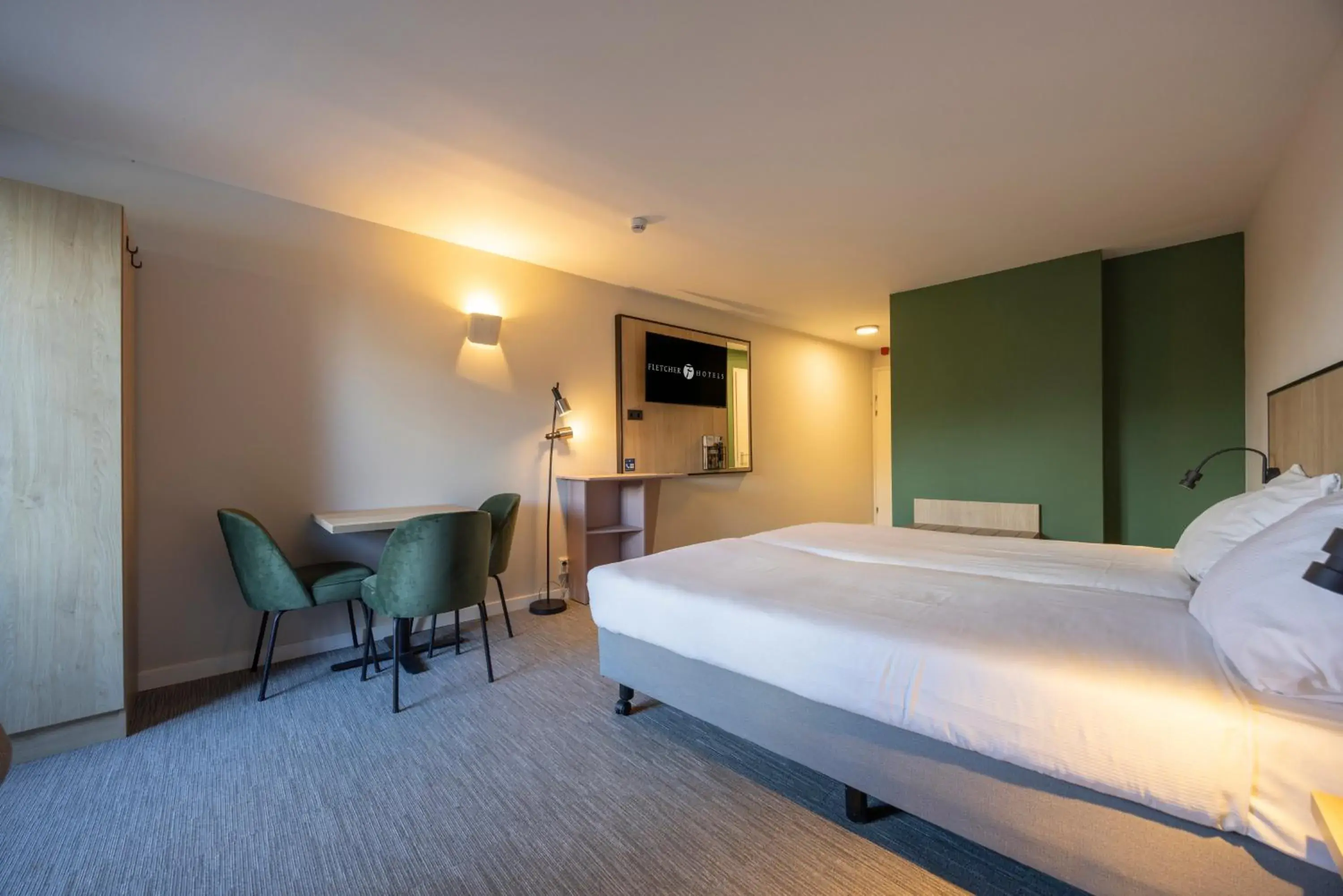 Comfort Double Room with Lake View in Fletcher Hotel - Resort Spaarnwoude Comfort Double Room with Lake View in Fletcher Hotel - Resort Spaarnwoude