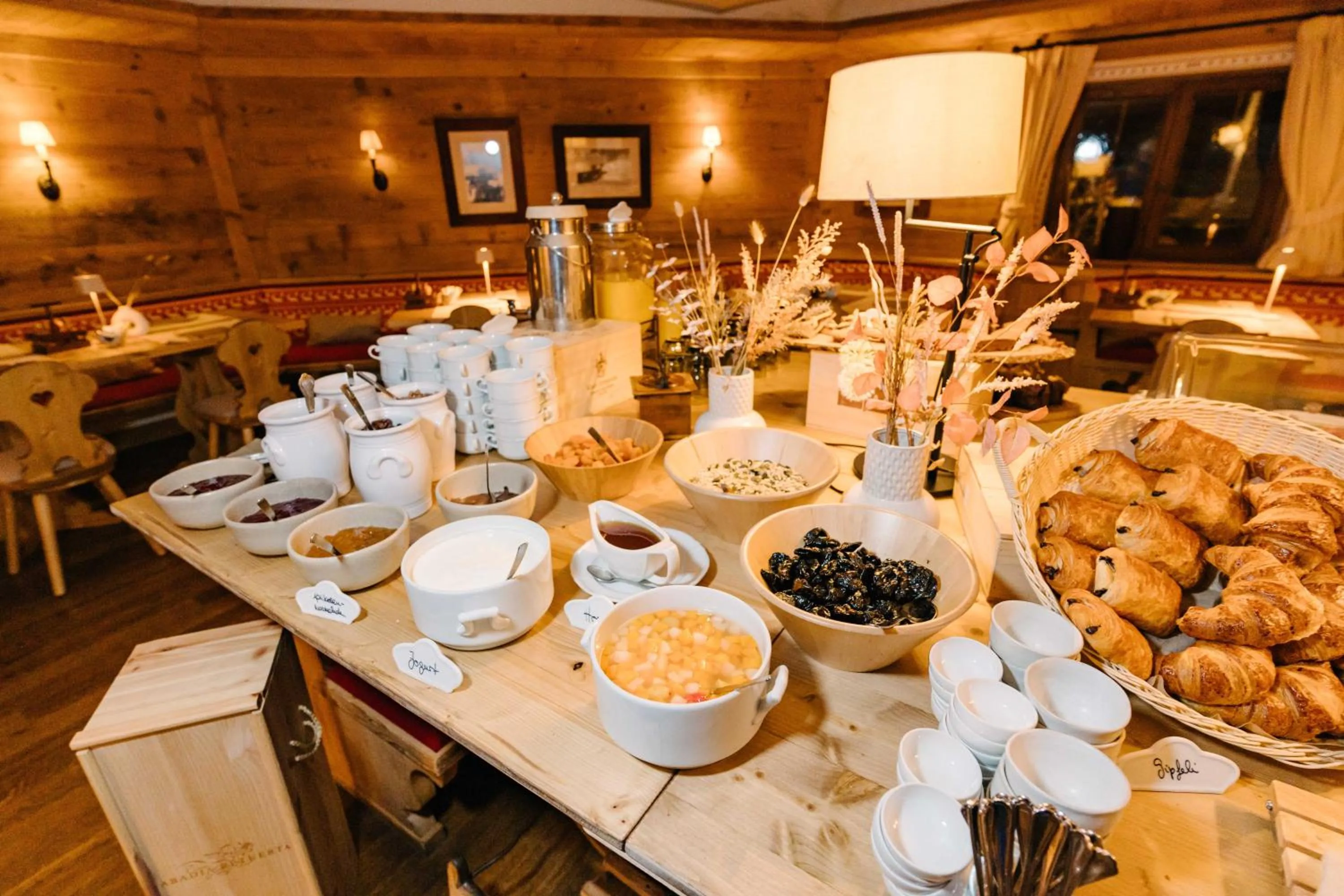 Buffet breakfast in Seven Alpina Boutique Hotel