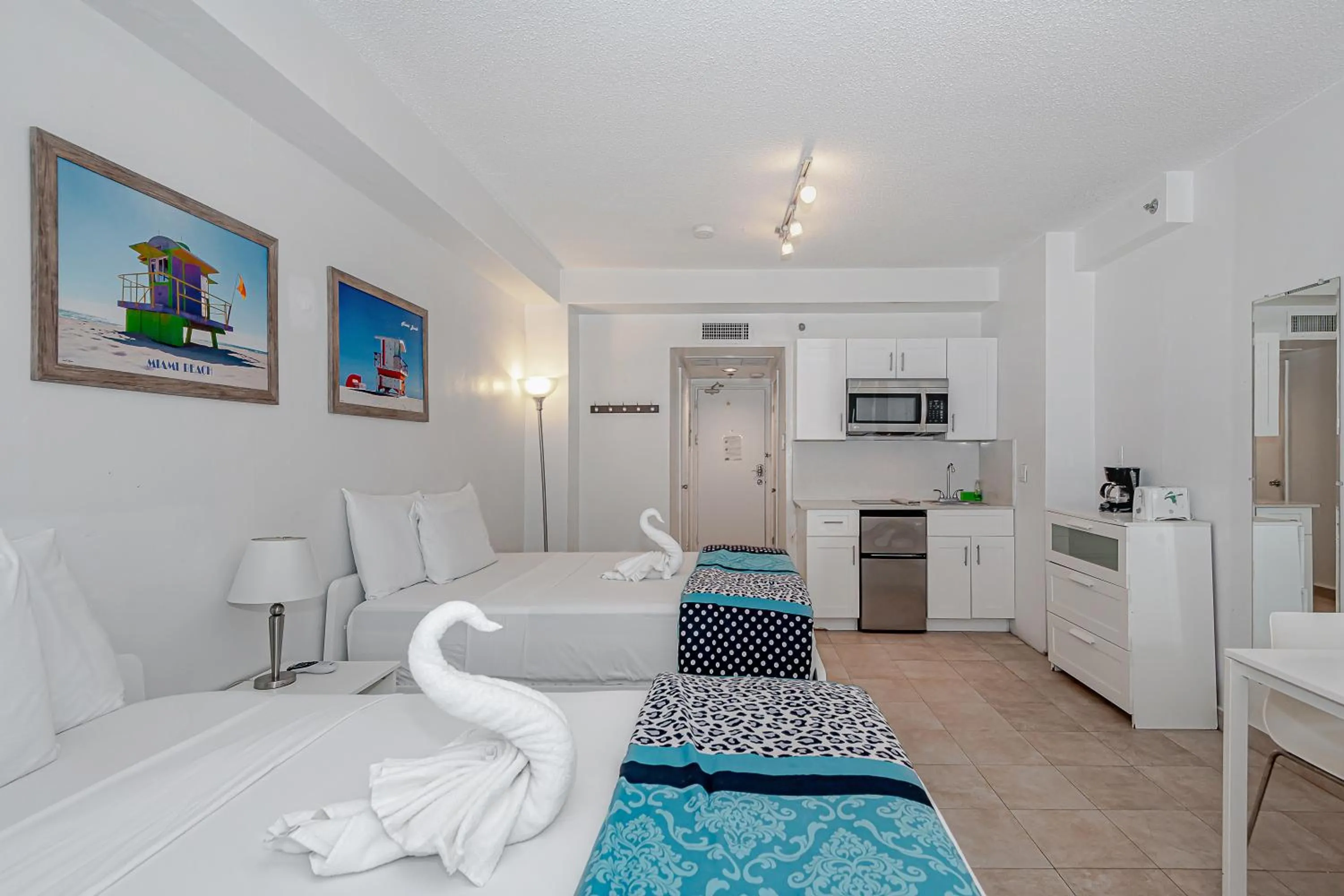 Bed in Beach Front Studio Miami Beach