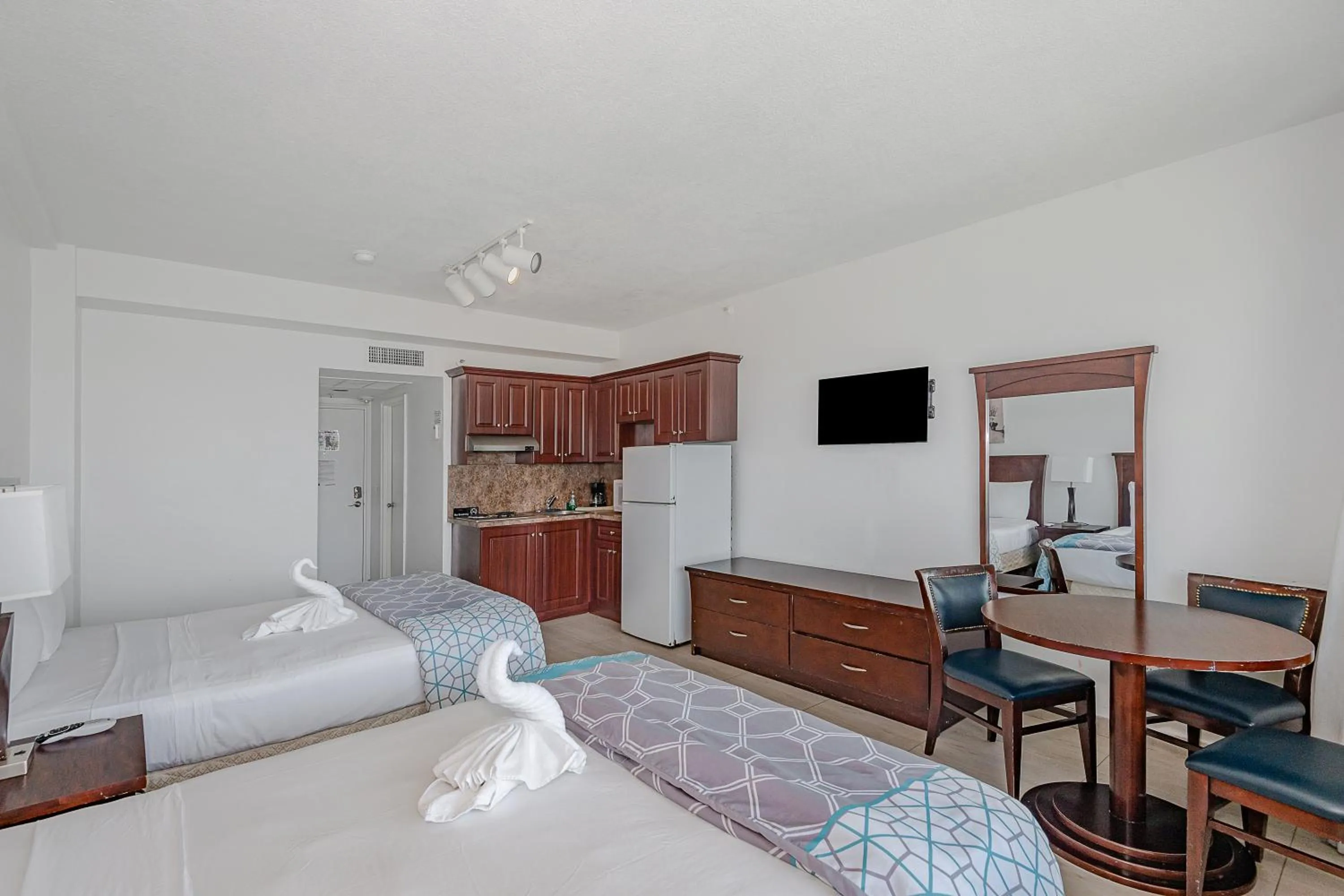 Bed in Beach Front Studio Miami Beach