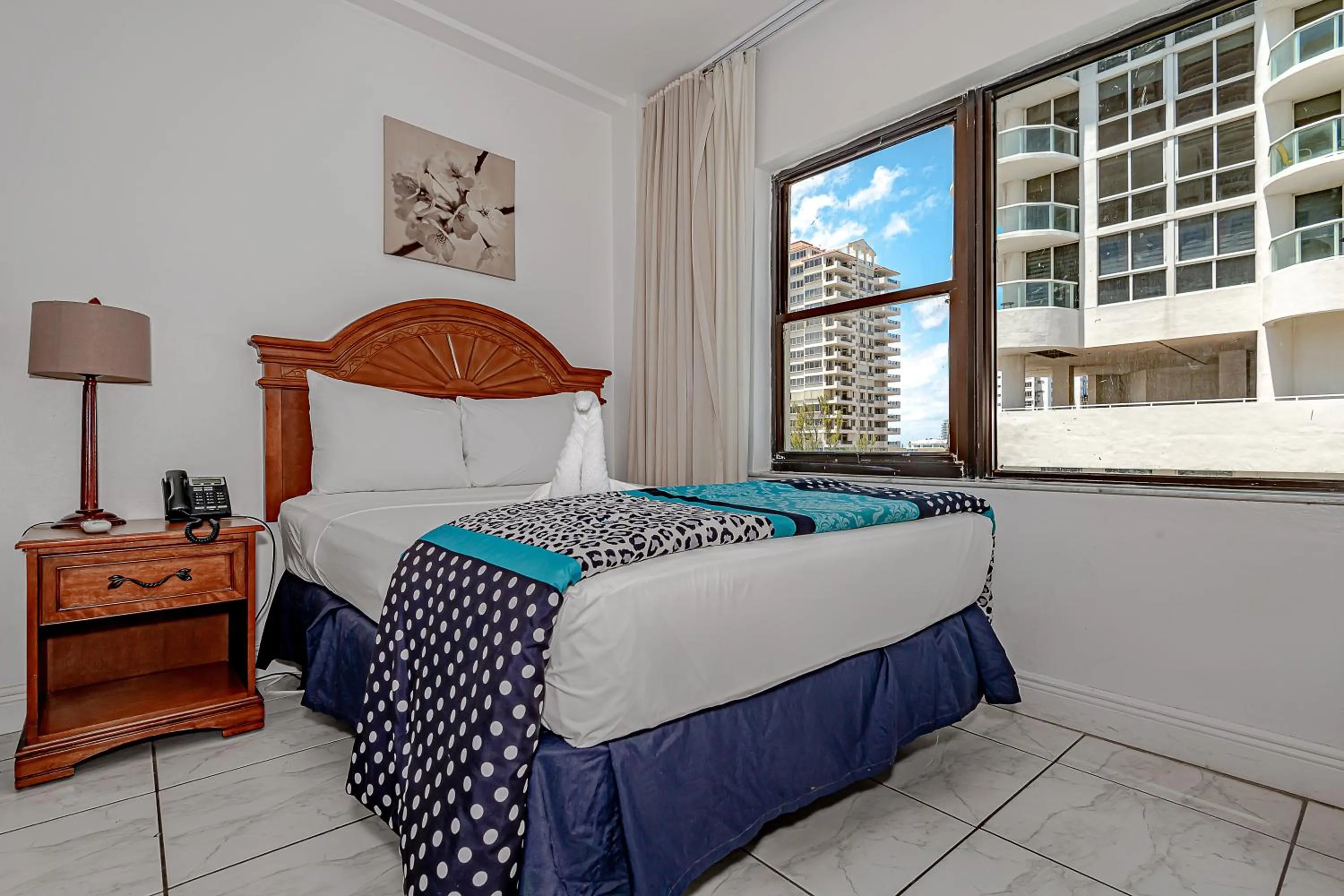 Bed in Beach Front Studio Miami Beach