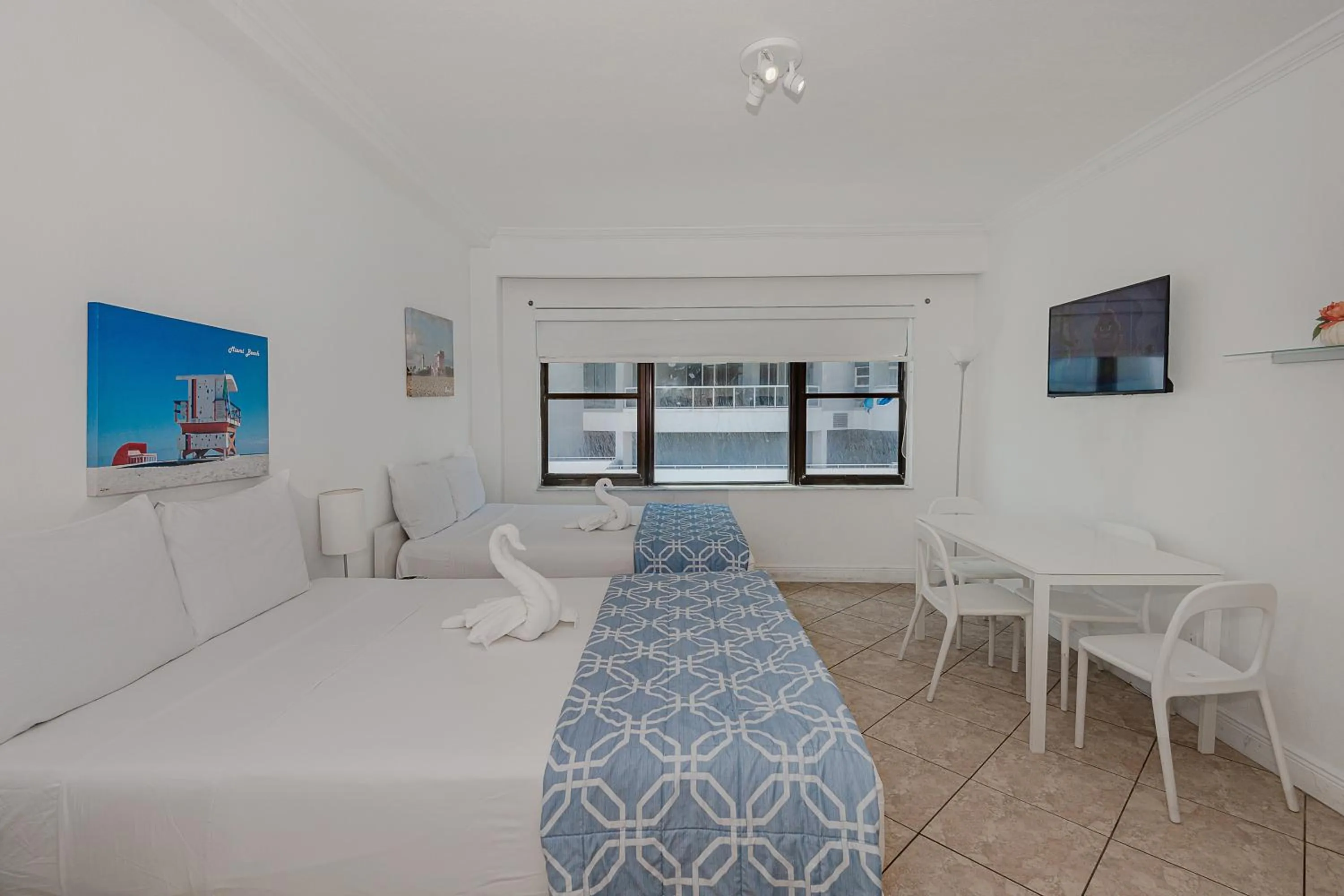 Bed in Beach Front Studio Miami Beach