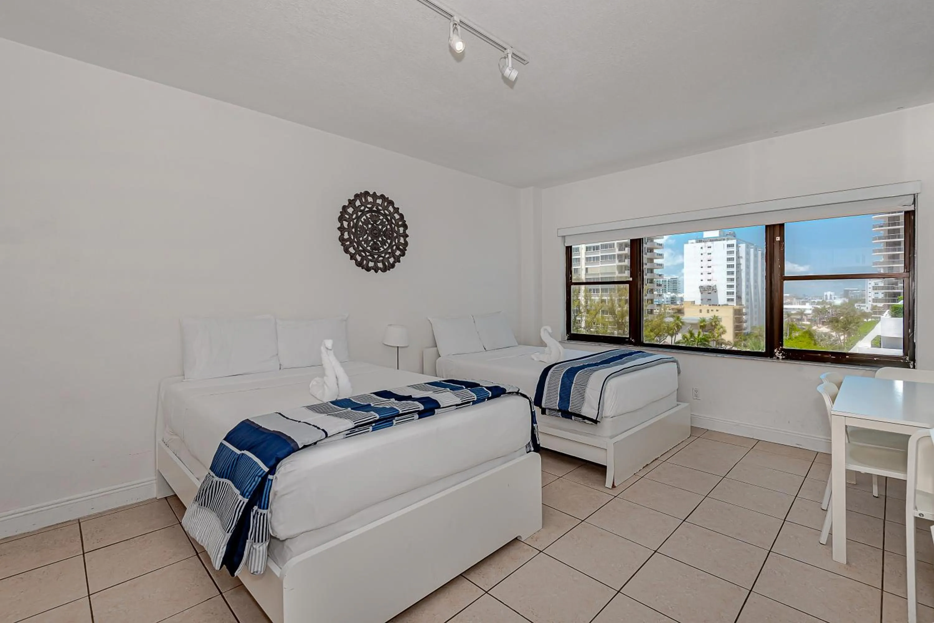 Bed in Beach Front Studio Miami Beach