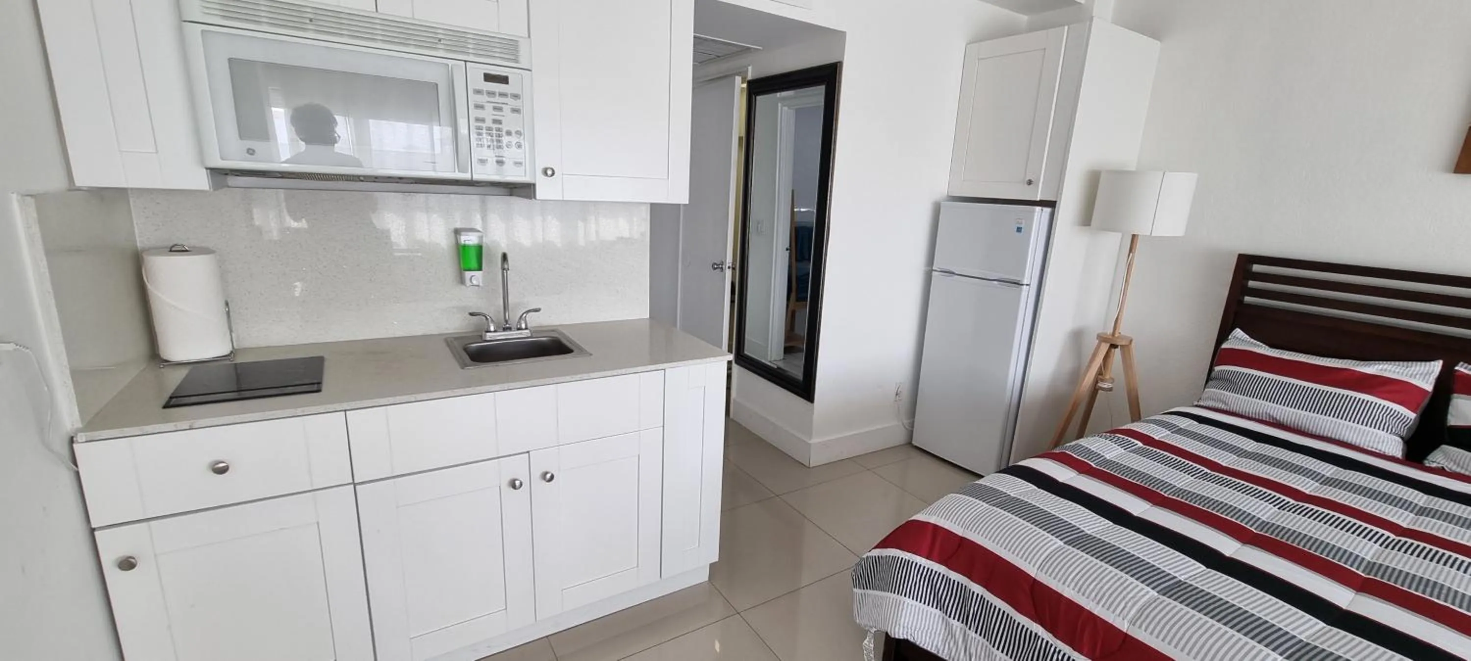 Bed in Beach Front Studio Miami Beach